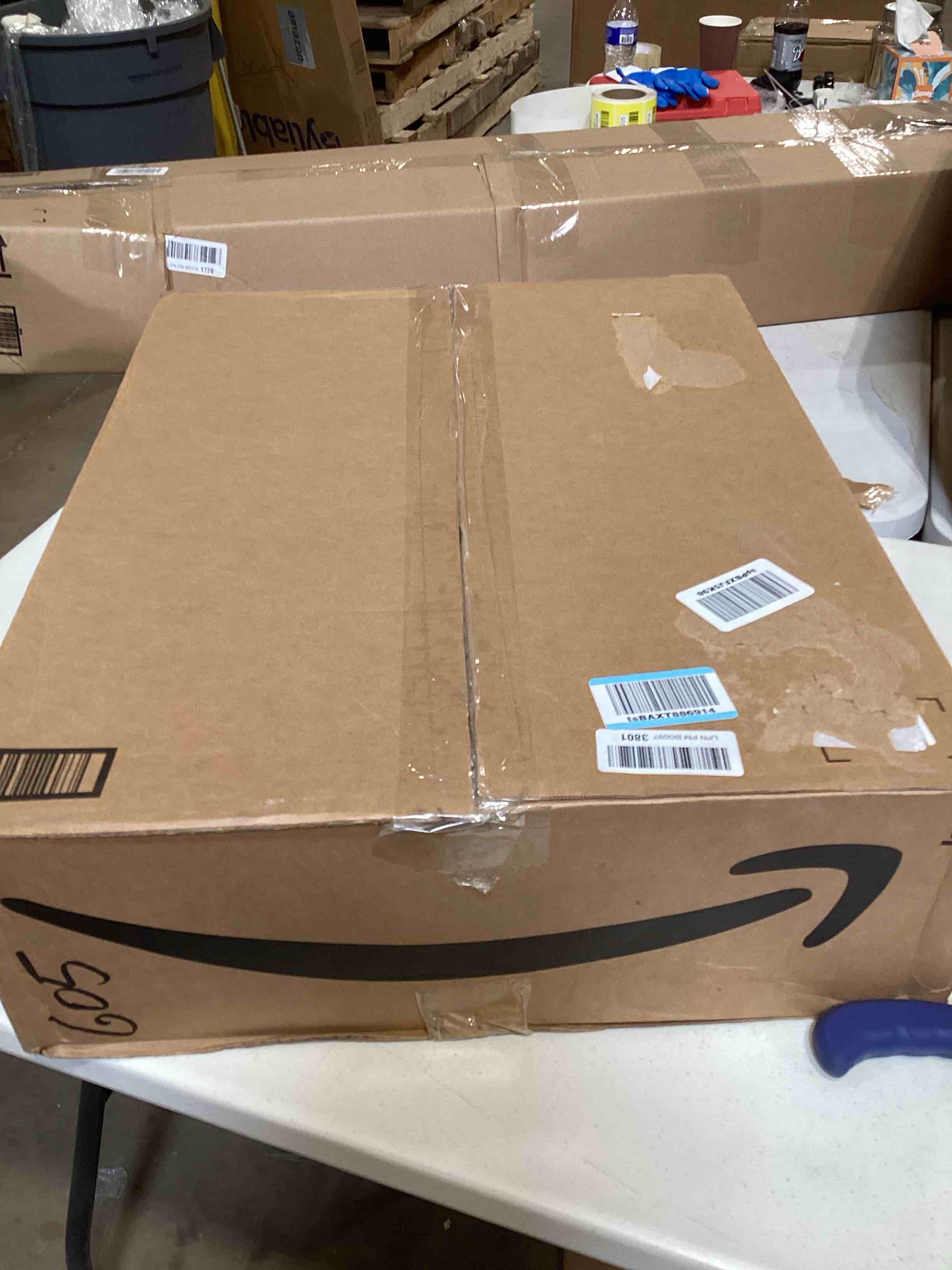 https://s3.amazonaws.com/lotting-images-prod/bidfta/RED6313808_1729186729037.jpeg