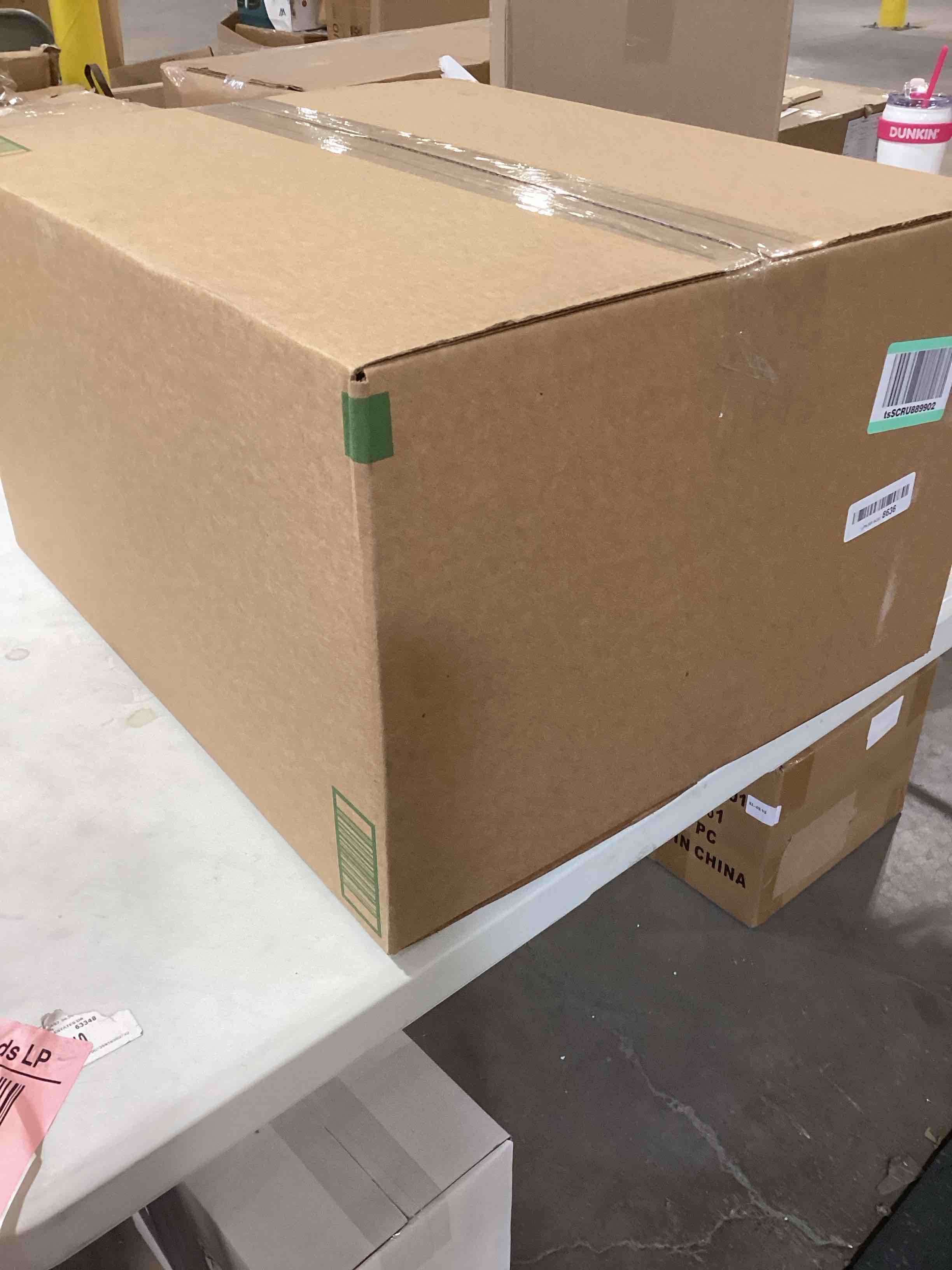 https://s3.amazonaws.com/lotting-images-prod/bidfta/RED6314343_1716215097665.jpeg