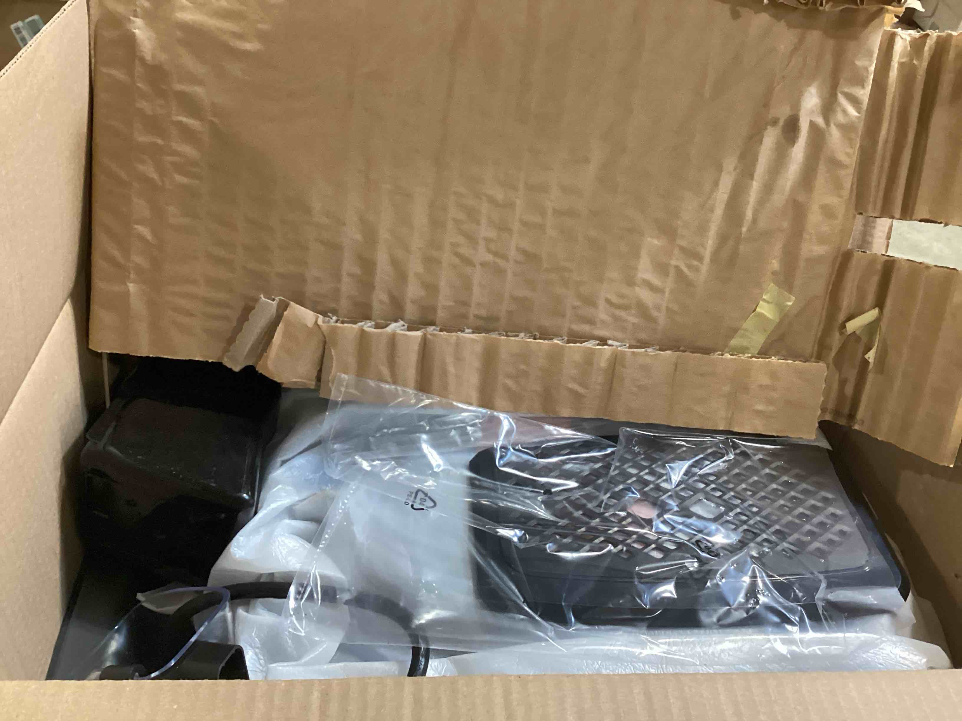 https://s3.amazonaws.com/lotting-images-prod/bidfta/RED6314505_1716905123095.jpeg