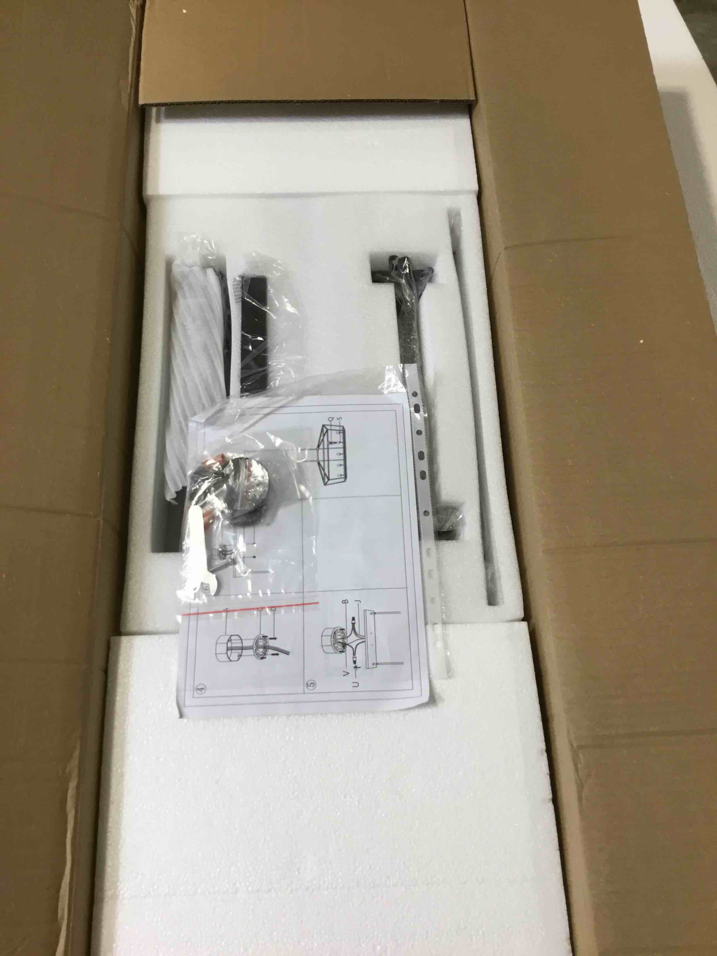 https://s3.amazonaws.com/lotting-images-prod/bidfta/RED6314725_1717522384186.jpeg