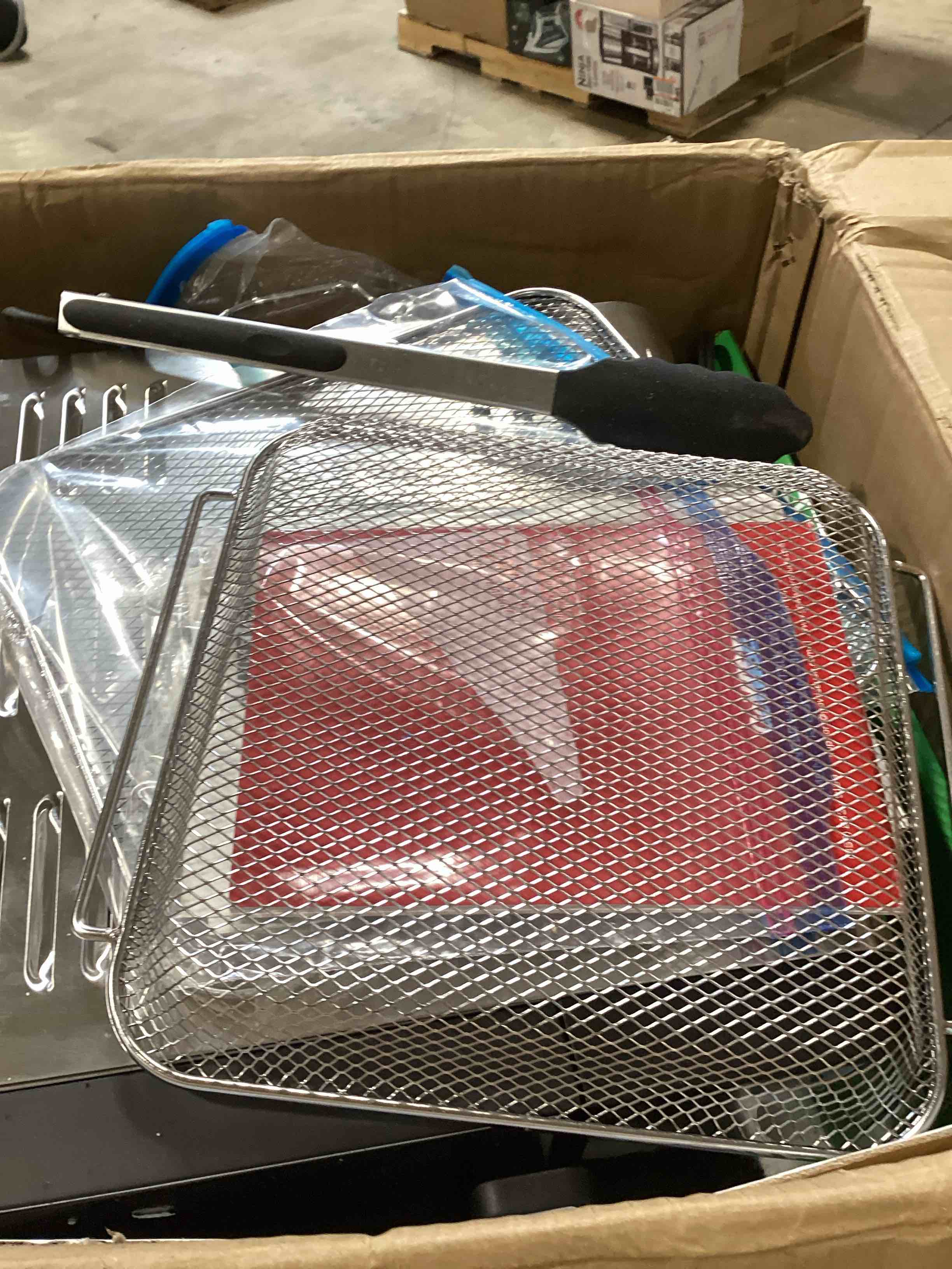 https://s3.amazonaws.com/lotting-images-prod/bidfta/RED6314944_1717777344310.jpeg