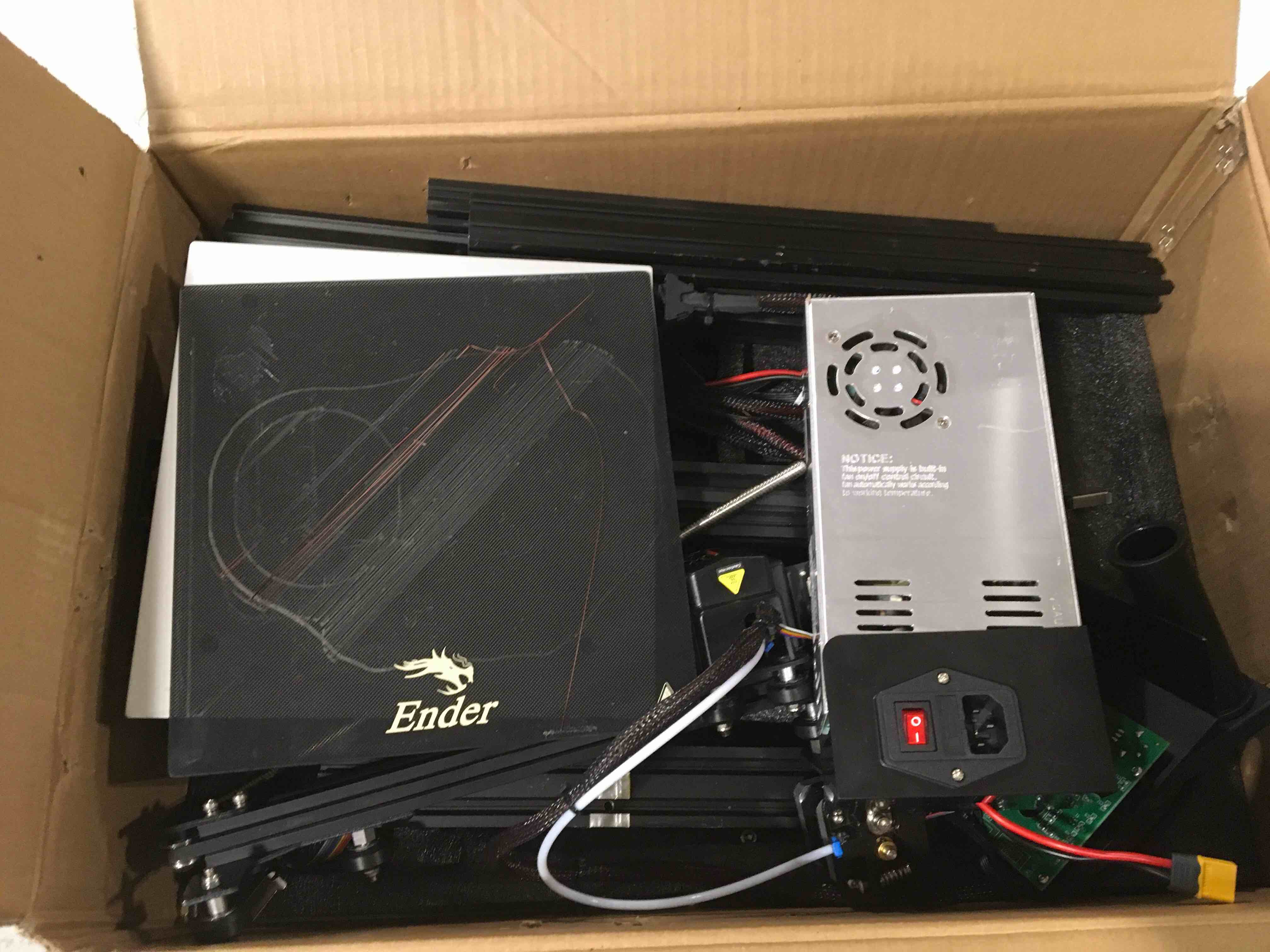 https://s3.amazonaws.com/lotting-images-prod/bidfta/RED6315025_1718027991195.jpeg