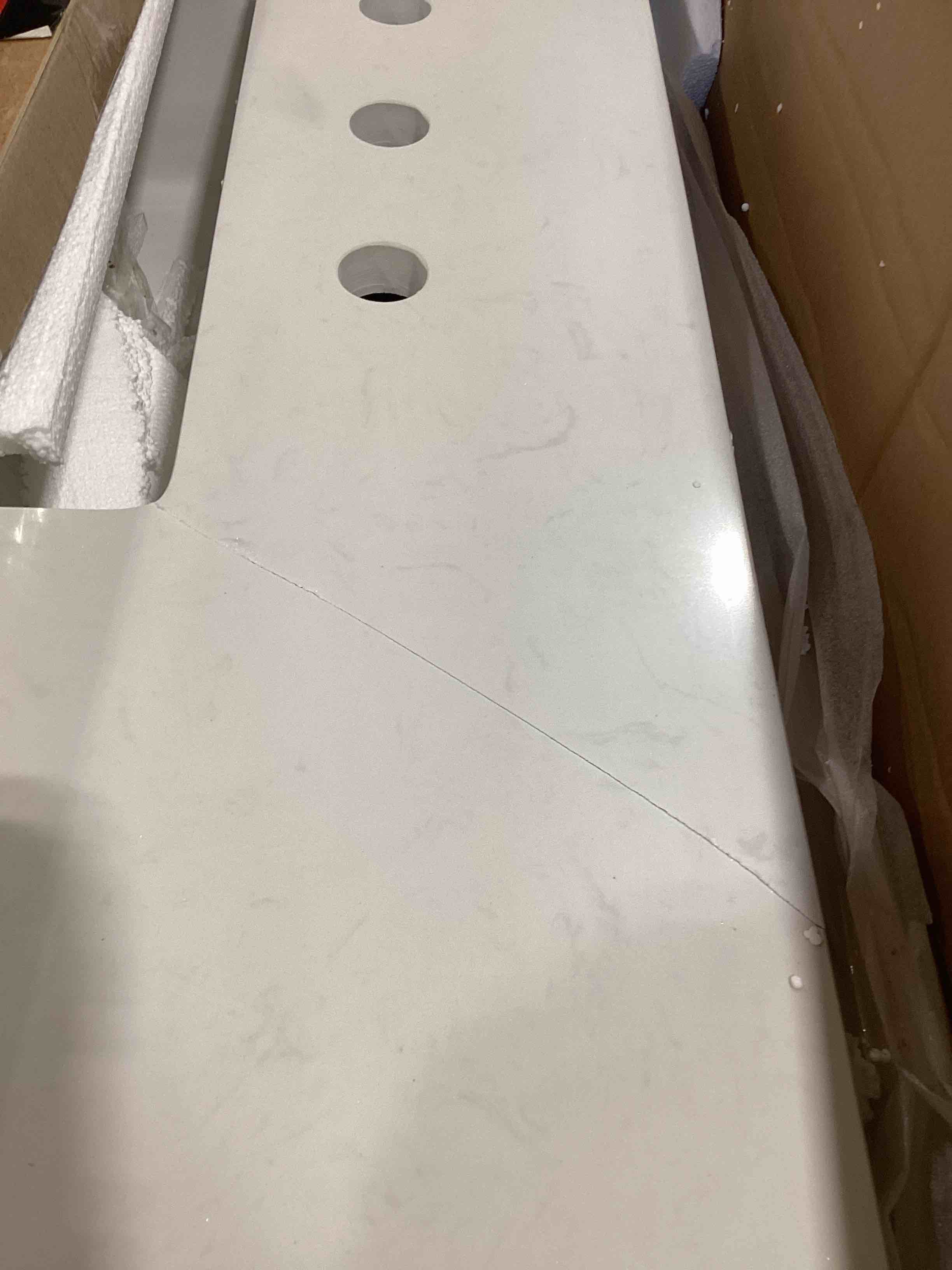 https://s3.amazonaws.com/lotting-images-prod/bidfta/RED6316880_1720545893762.jpeg