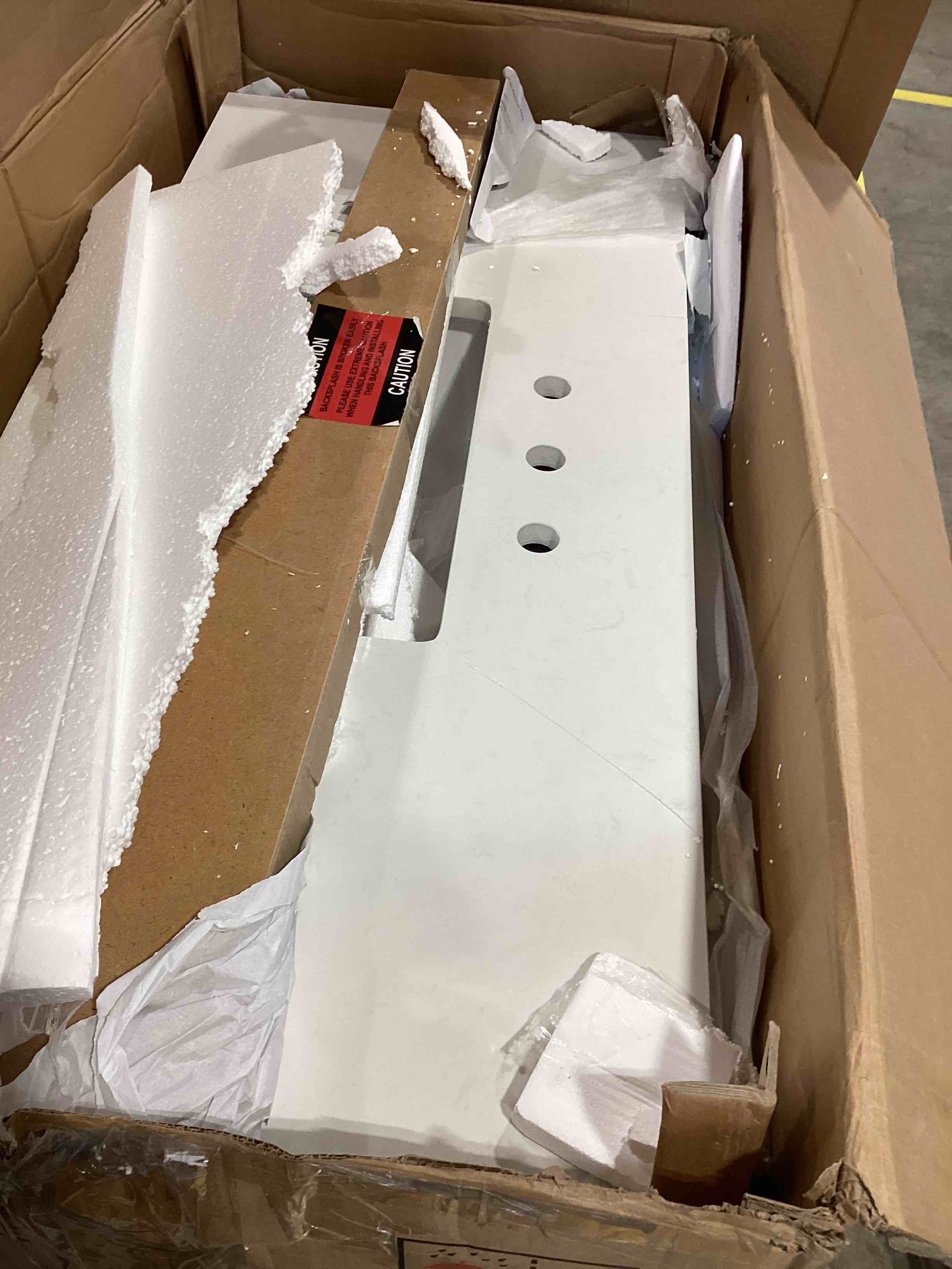 https://s3.amazonaws.com/lotting-images-prod/bidfta/RED6316880_1720545897000.jpeg