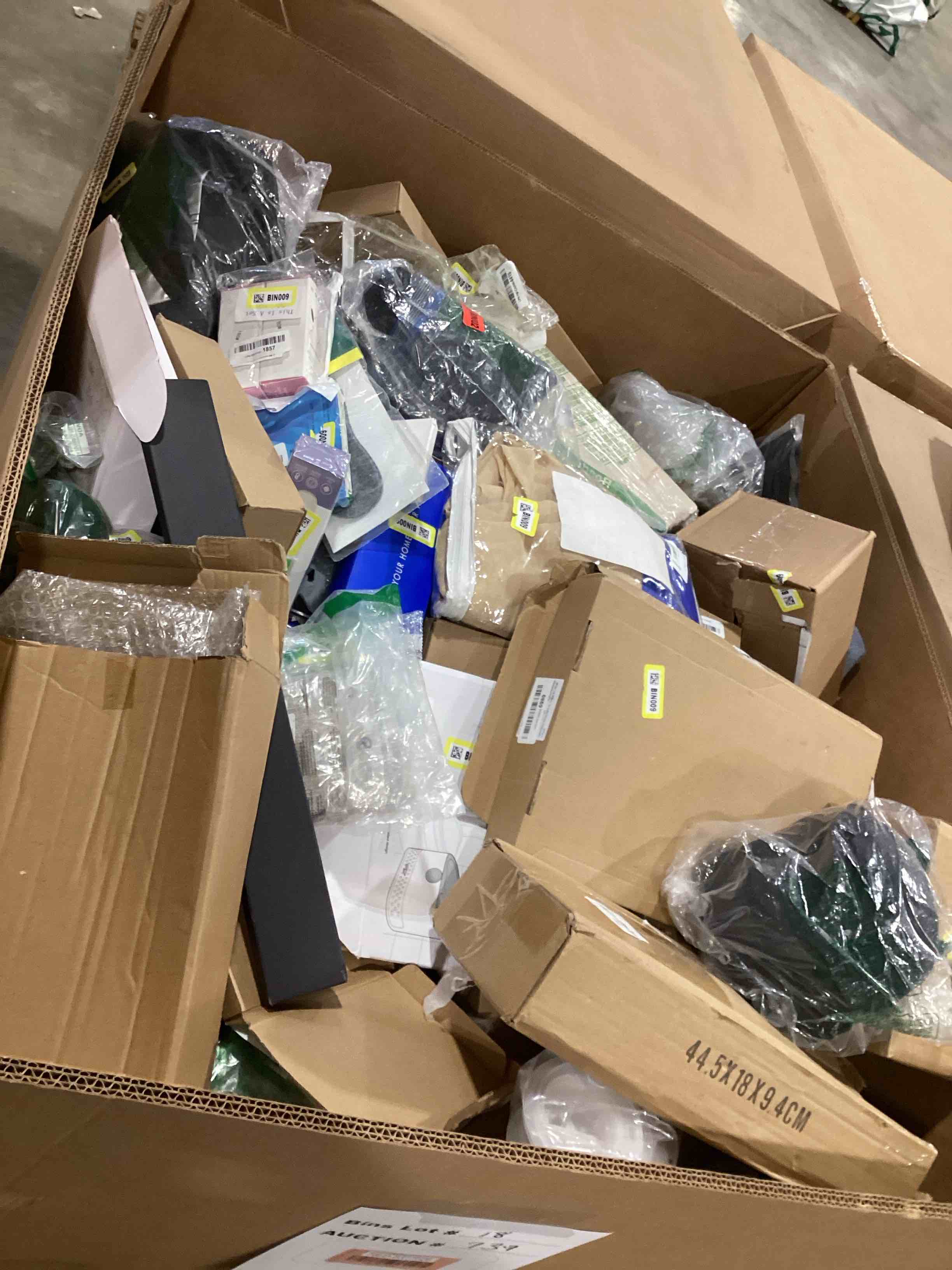 https://s3.amazonaws.com/lotting-images-prod/bidfta/RED6317026_1716595609490.jpeg