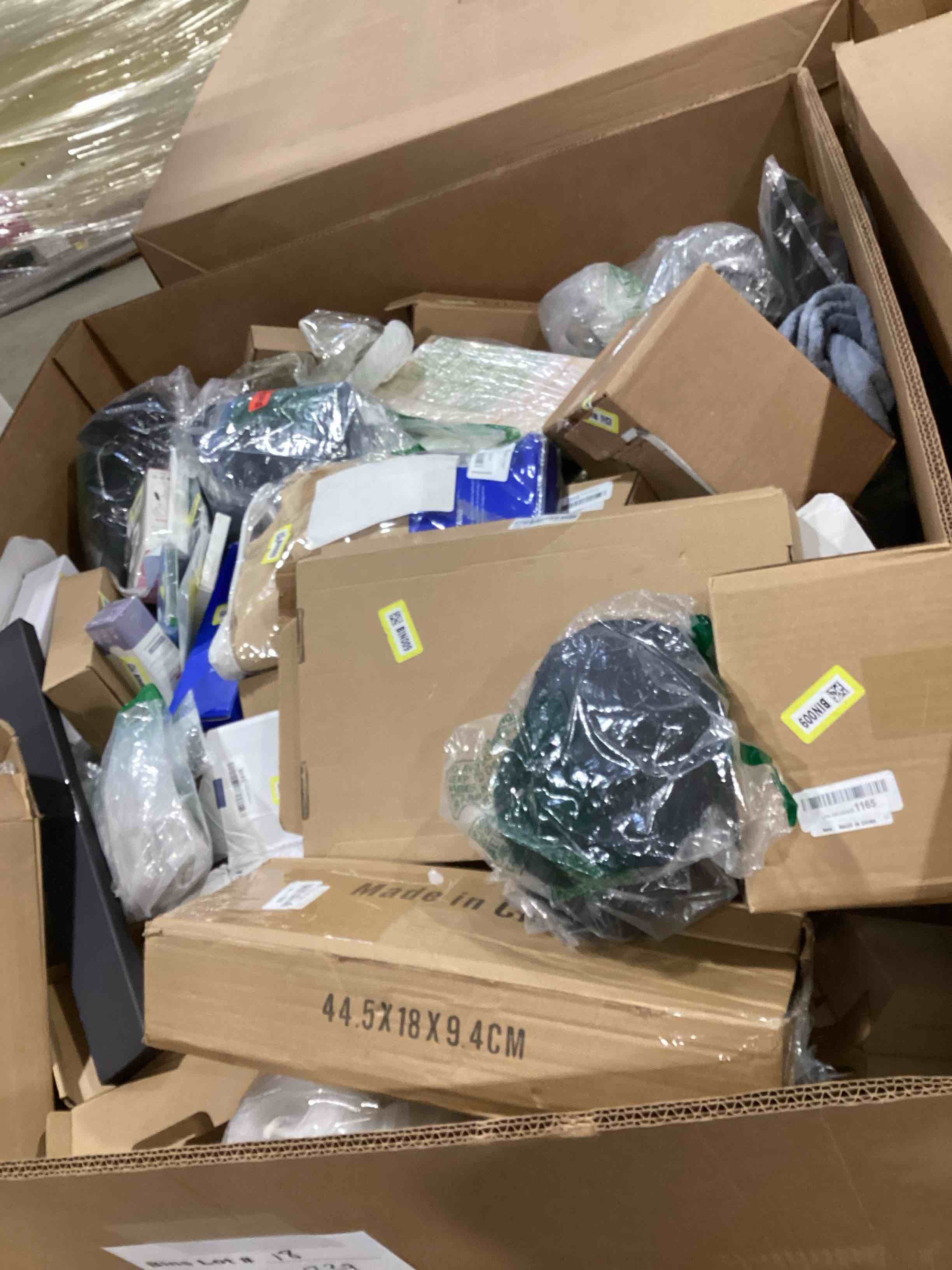 https://s3.amazonaws.com/lotting-images-prod/bidfta/RED6317026_1716595613096.jpeg