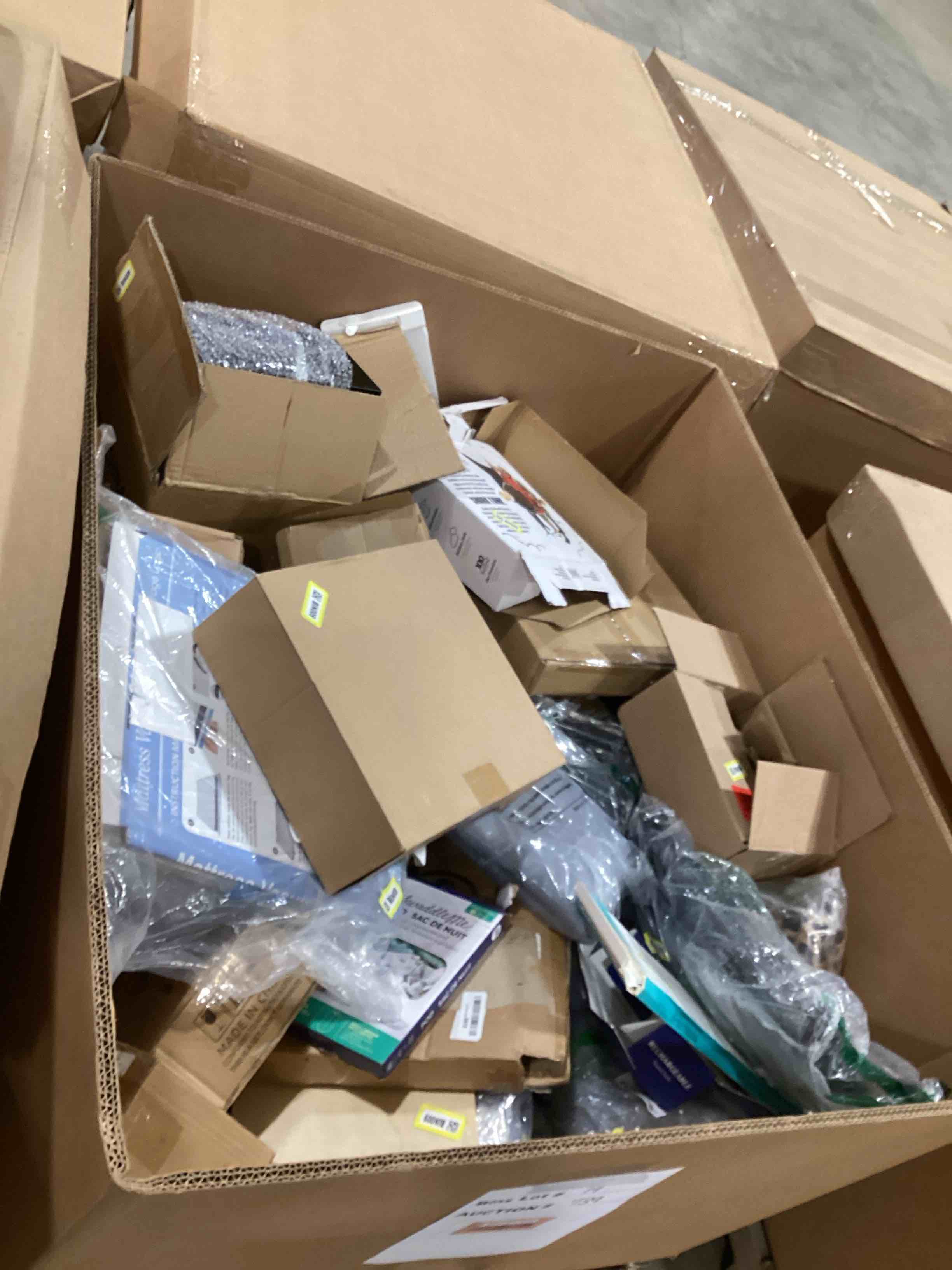 https://s3.amazonaws.com/lotting-images-prod/bidfta/RED6317034_1716595652805.jpeg