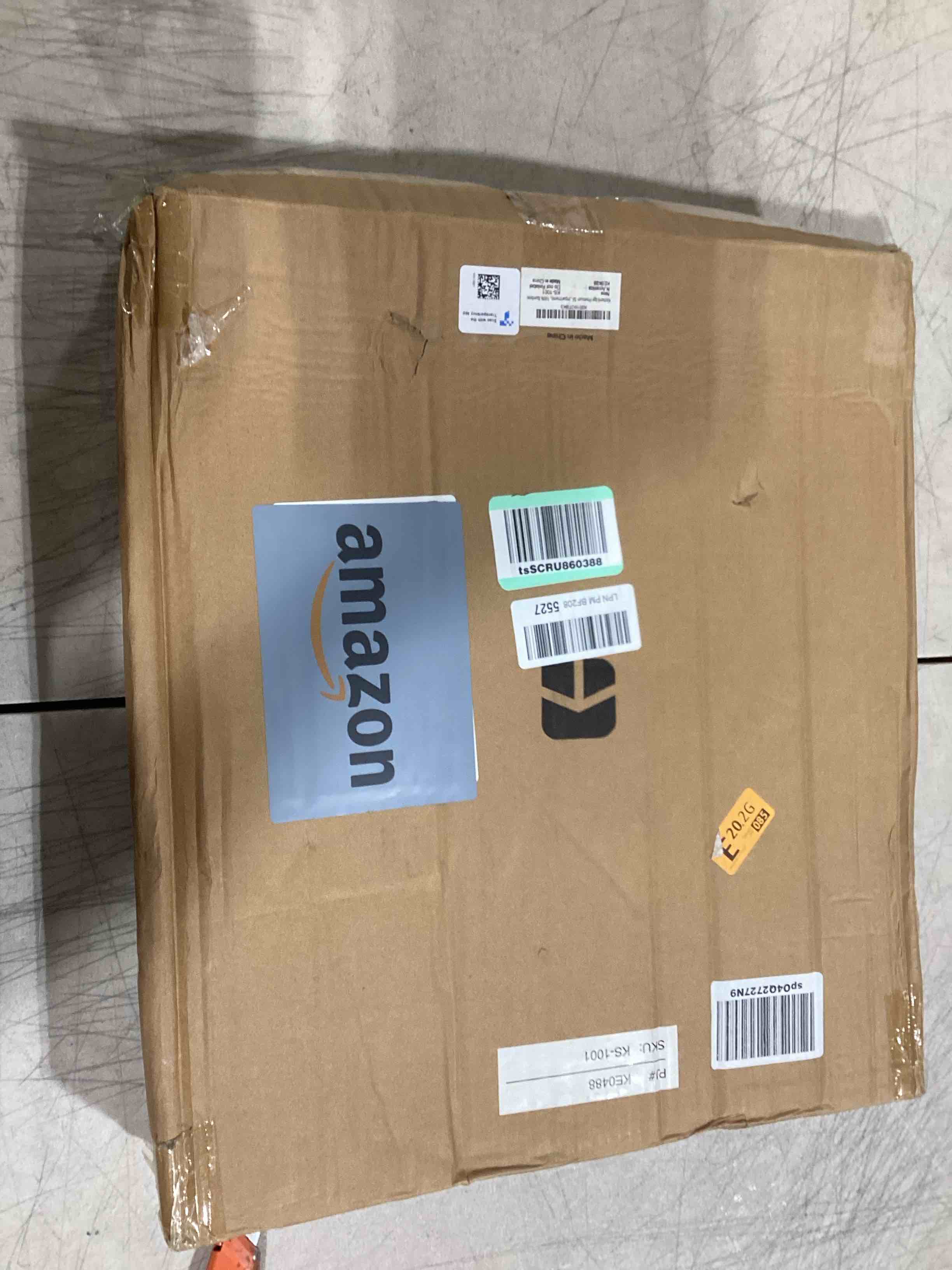 https://s3.amazonaws.com/lotting-images-prod/bidfta/RED6318424_1726228659127.jpeg