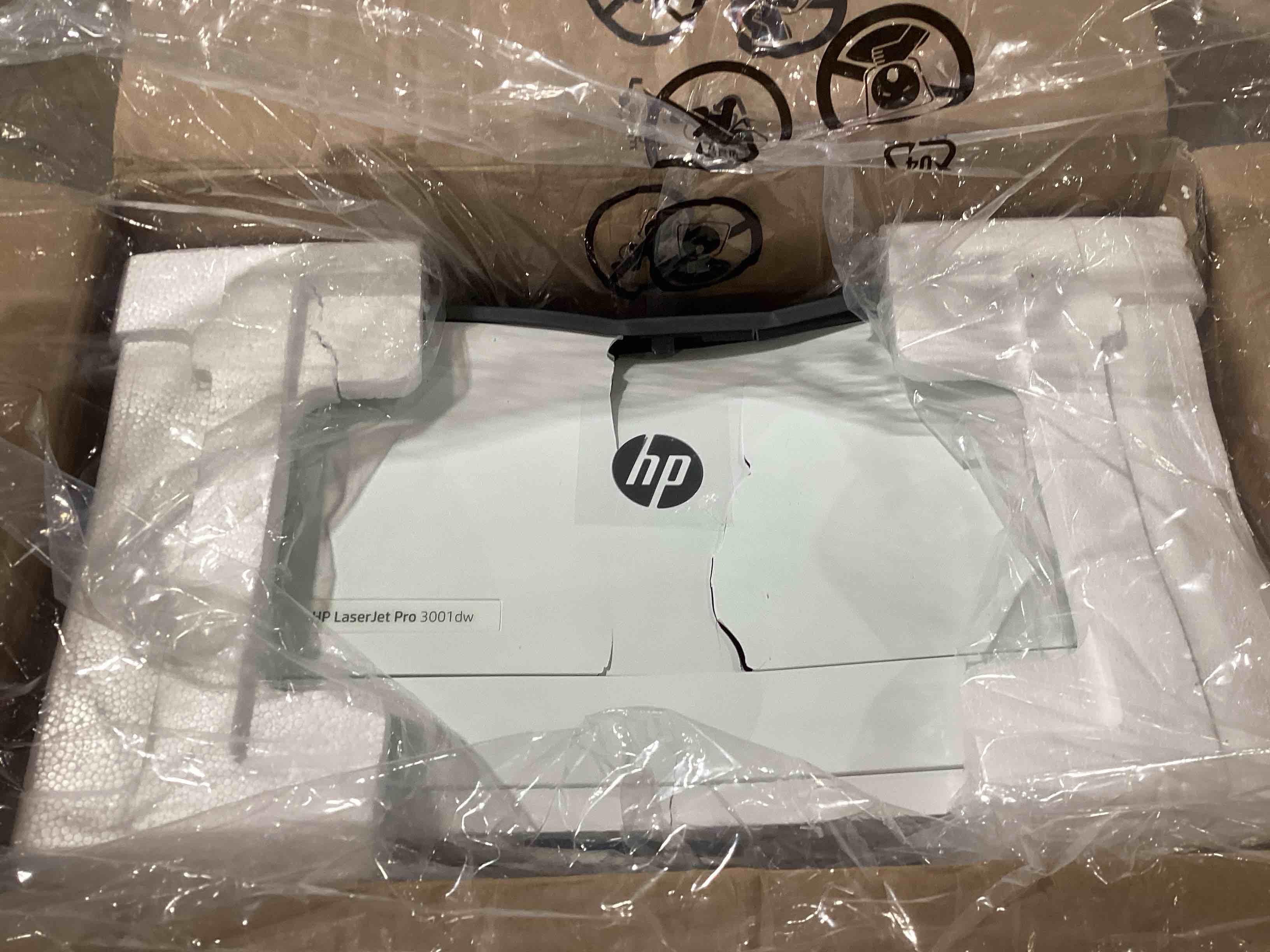 https://s3.amazonaws.com/lotting-images-prod/bidfta/RED6318640_1715944527022.jpeg