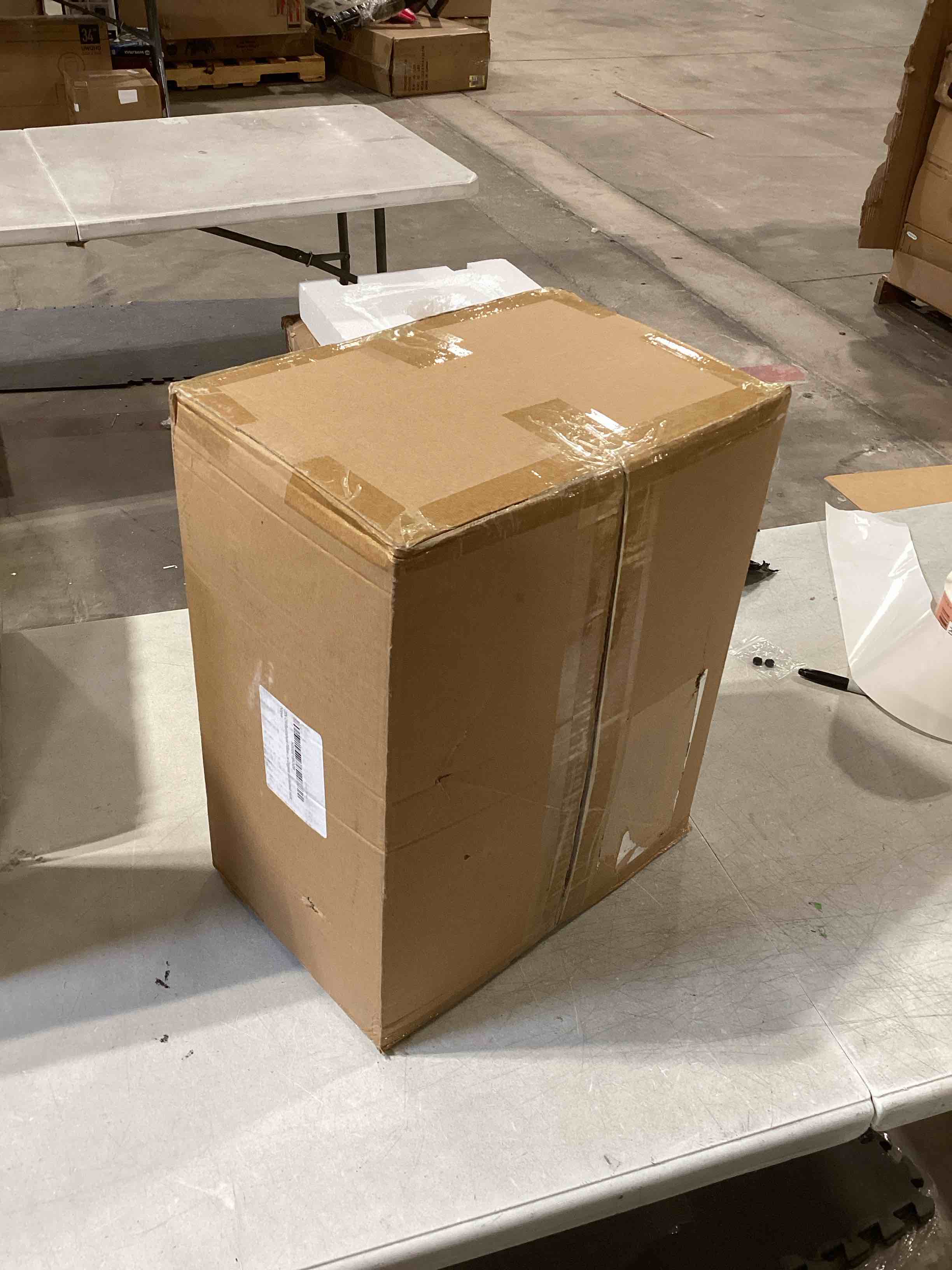 https://s3.amazonaws.com/lotting-images-prod/bidfta/RED6318722_1715973100750.jpeg
