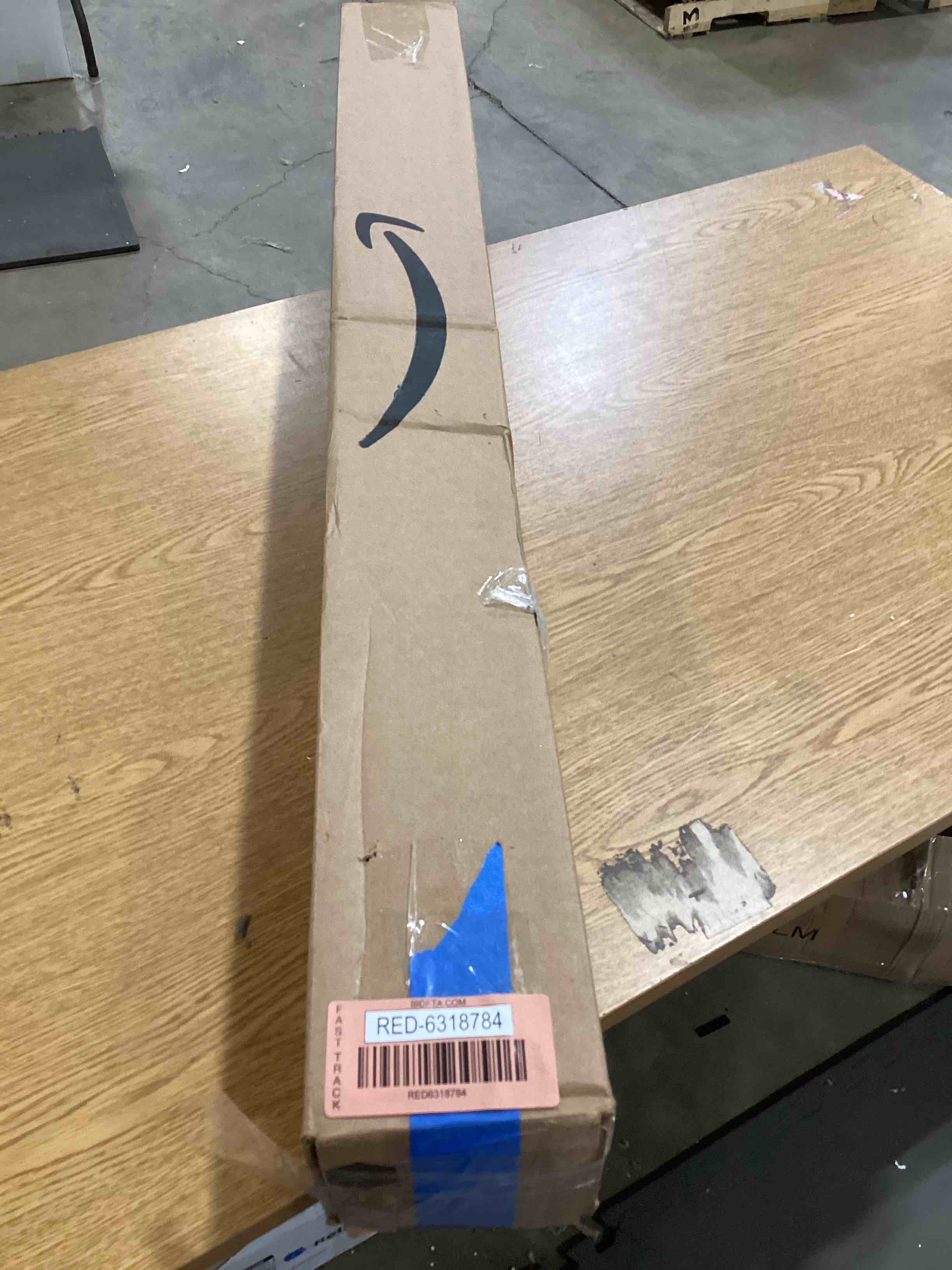 https://s3.amazonaws.com/lotting-images-prod/bidfta/RED6318784_1716209291457.jpeg