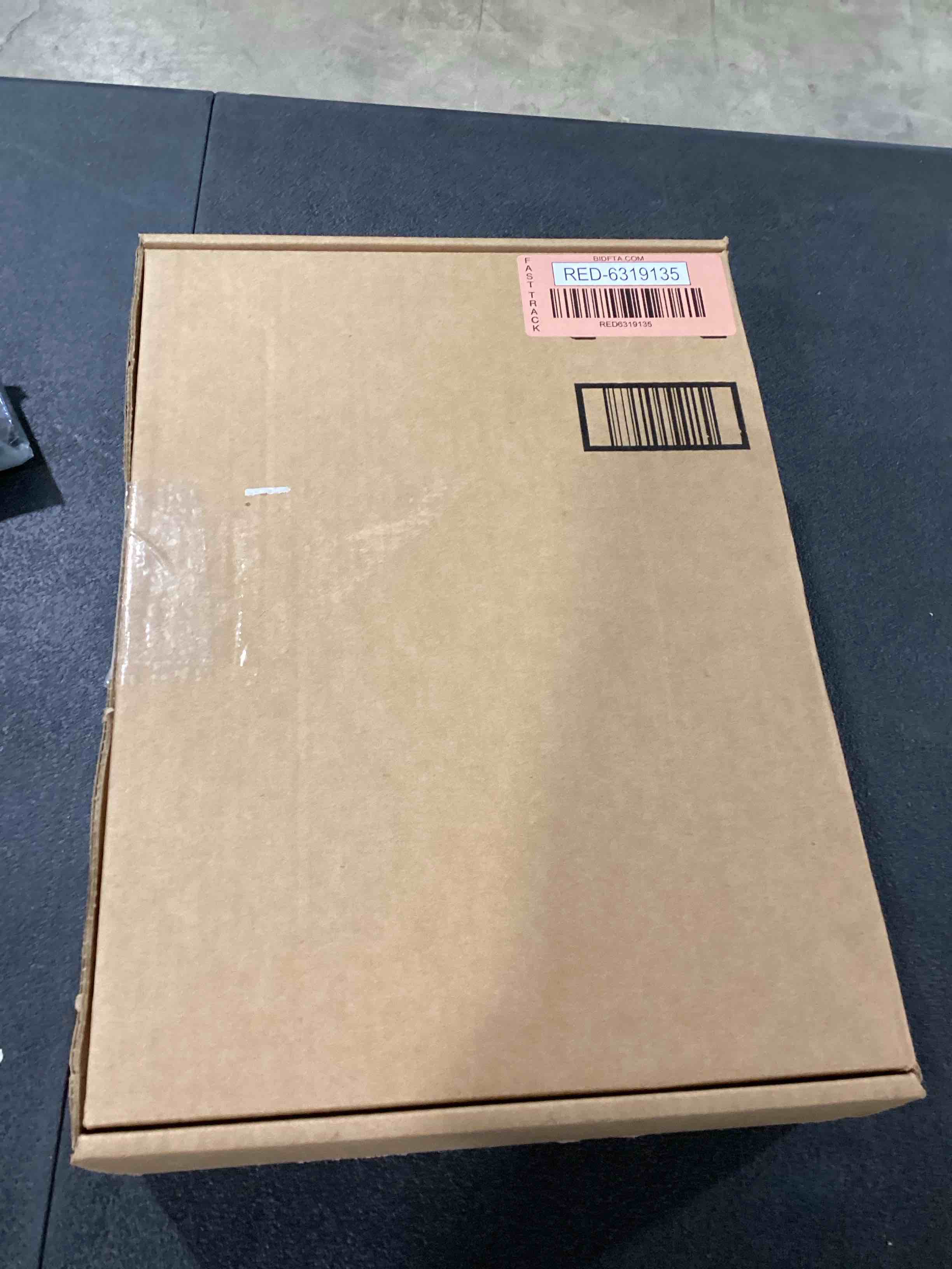 https://s3.amazonaws.com/lotting-images-prod/bidfta/RED6319135_1716984796768.jpeg