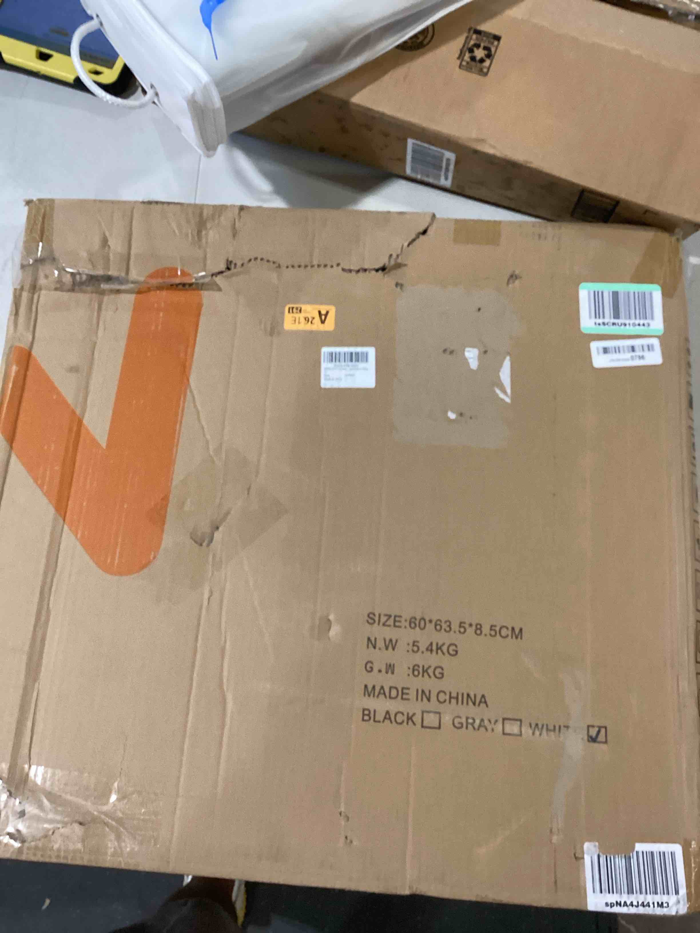 https://s3.amazonaws.com/lotting-images-prod/bidfta/RED6319603_1717592077367.jpeg