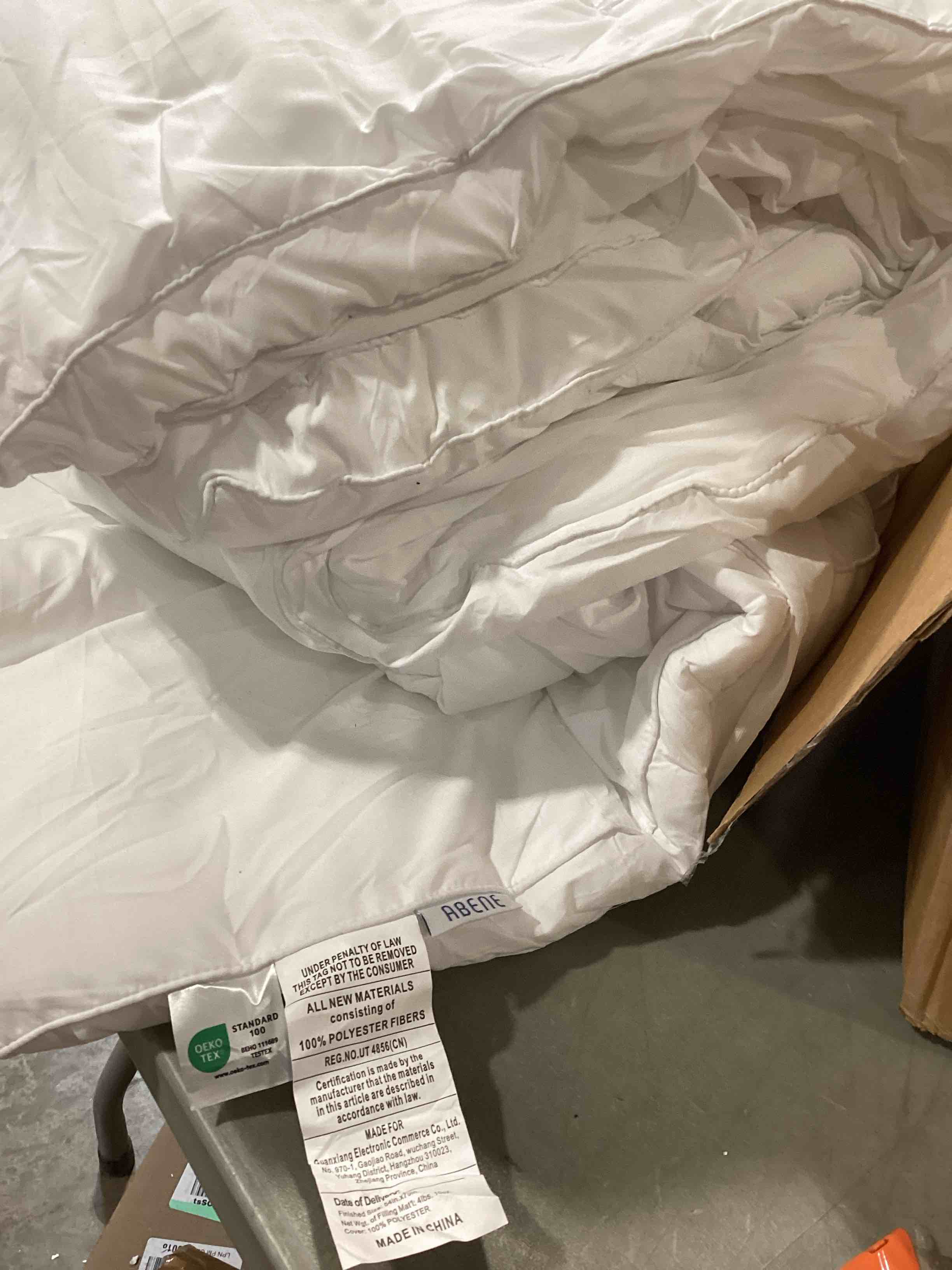 https://s3.amazonaws.com/lotting-images-prod/bidfta/RED6319683_1717677261509.jpeg