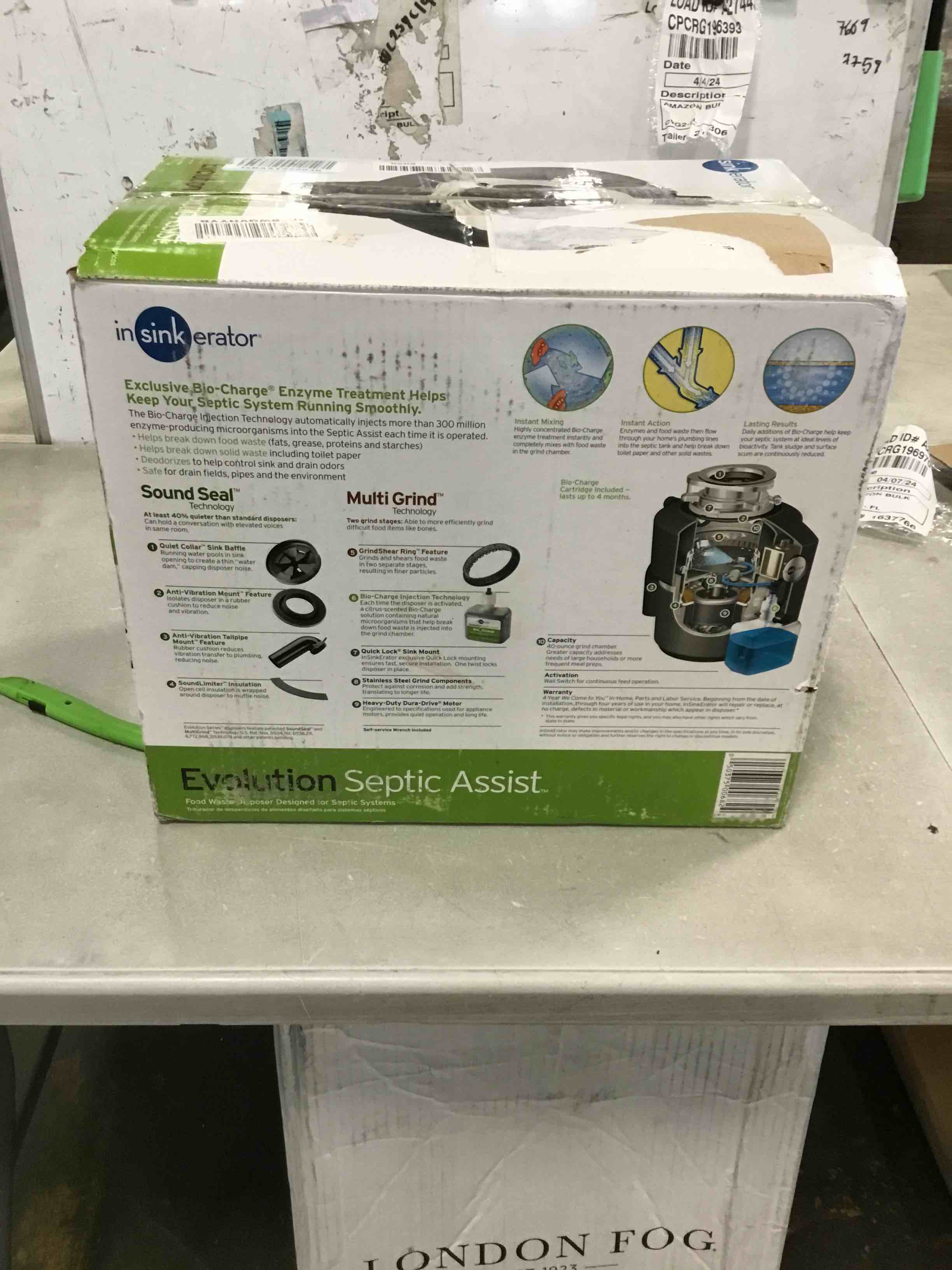 https://s3.amazonaws.com/lotting-images-prod/bidfta/RED6320042_1712582380708.jpeg
