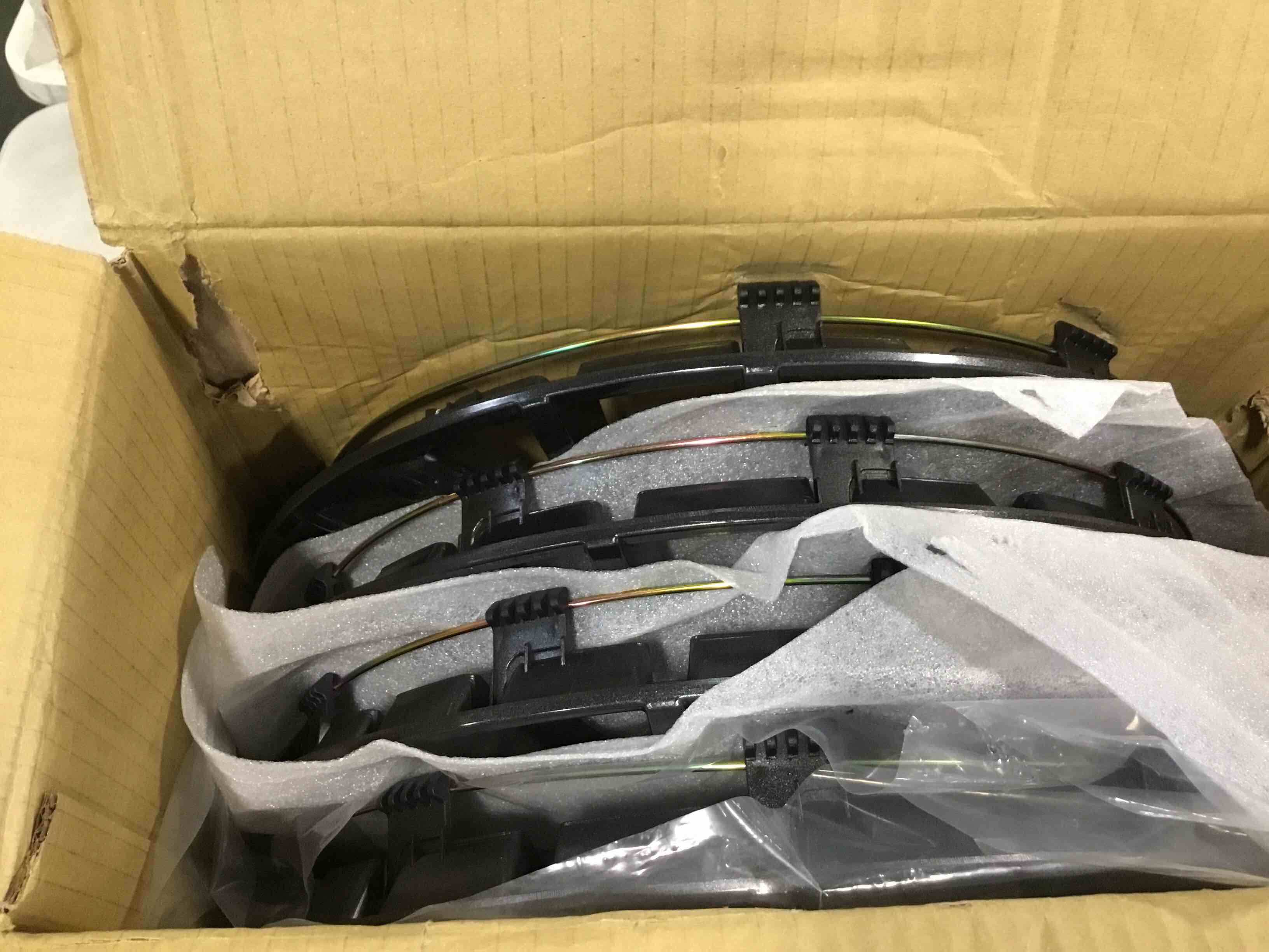 https://s3.amazonaws.com/lotting-images-prod/bidfta/RED6320044_1712582639820.jpeg