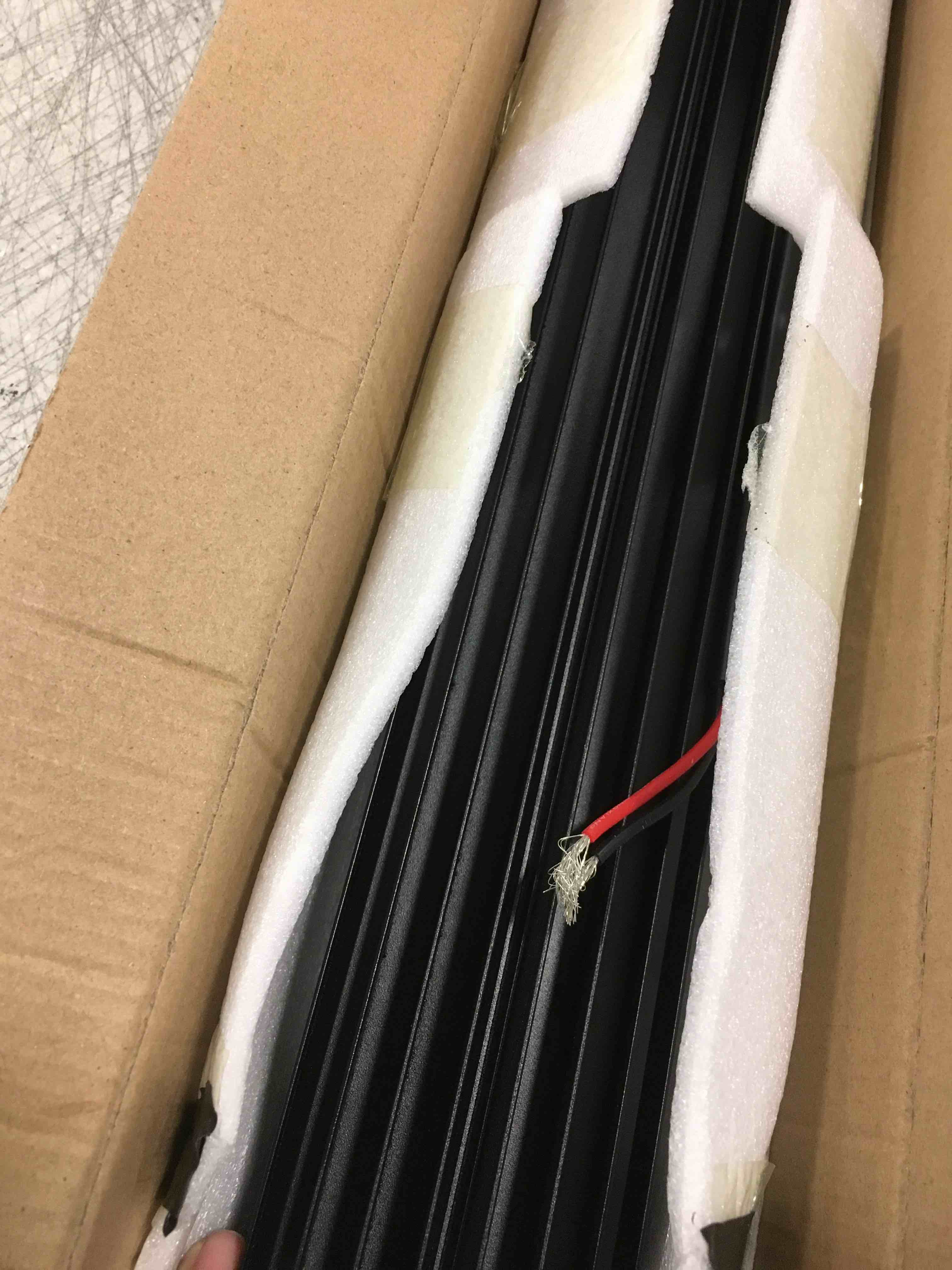 https://s3.amazonaws.com/lotting-images-prod/bidfta/RED6320474_1712774008574.jpeg