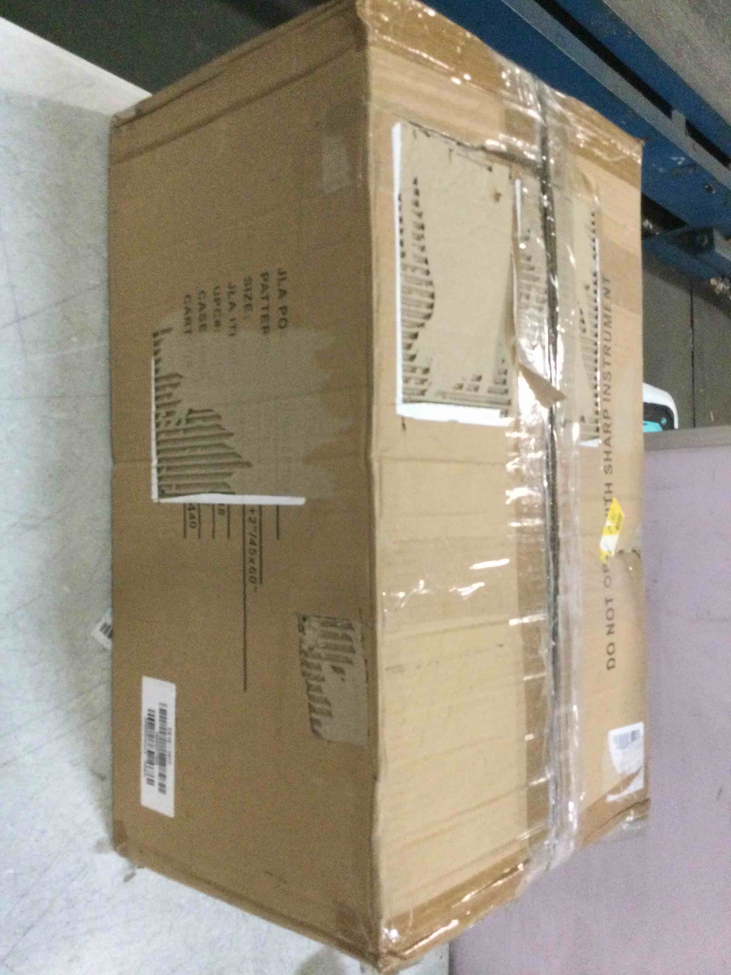 https://s3.amazonaws.com/lotting-images-prod/bidfta/RED6320853_1712922726554.jpeg