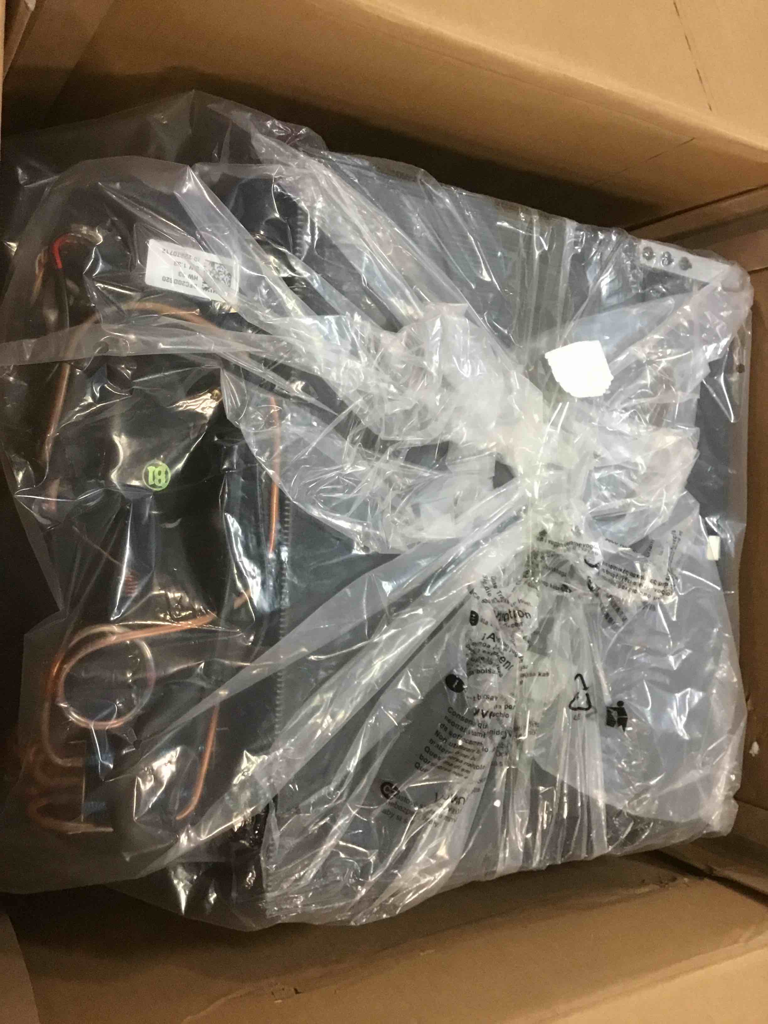 https://s3.amazonaws.com/lotting-images-prod/bidfta/RED6321336_1713210587676.jpeg