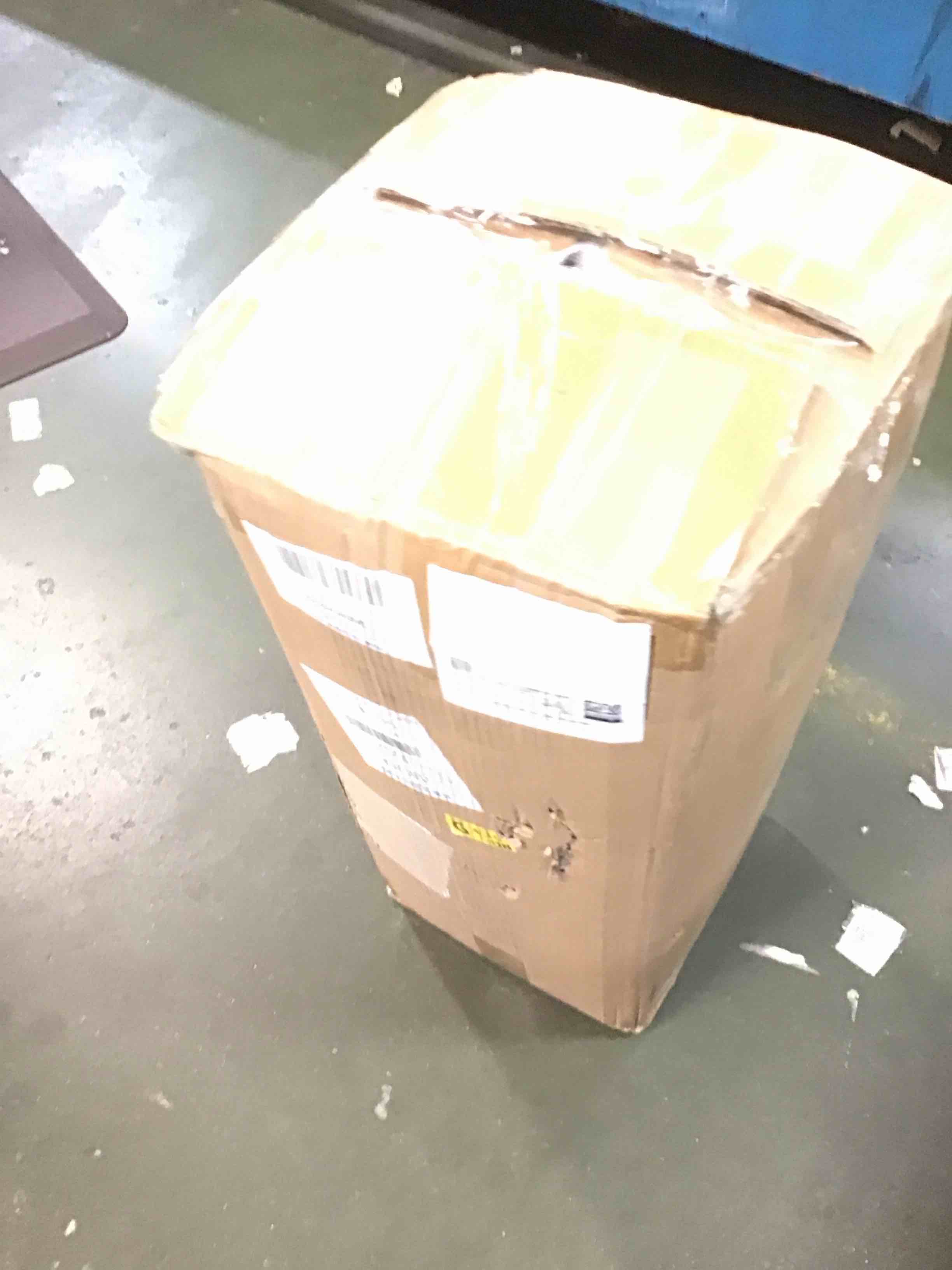 https://s3.amazonaws.com/lotting-images-prod/bidfta/RED6321379_1713269847325.jpeg
