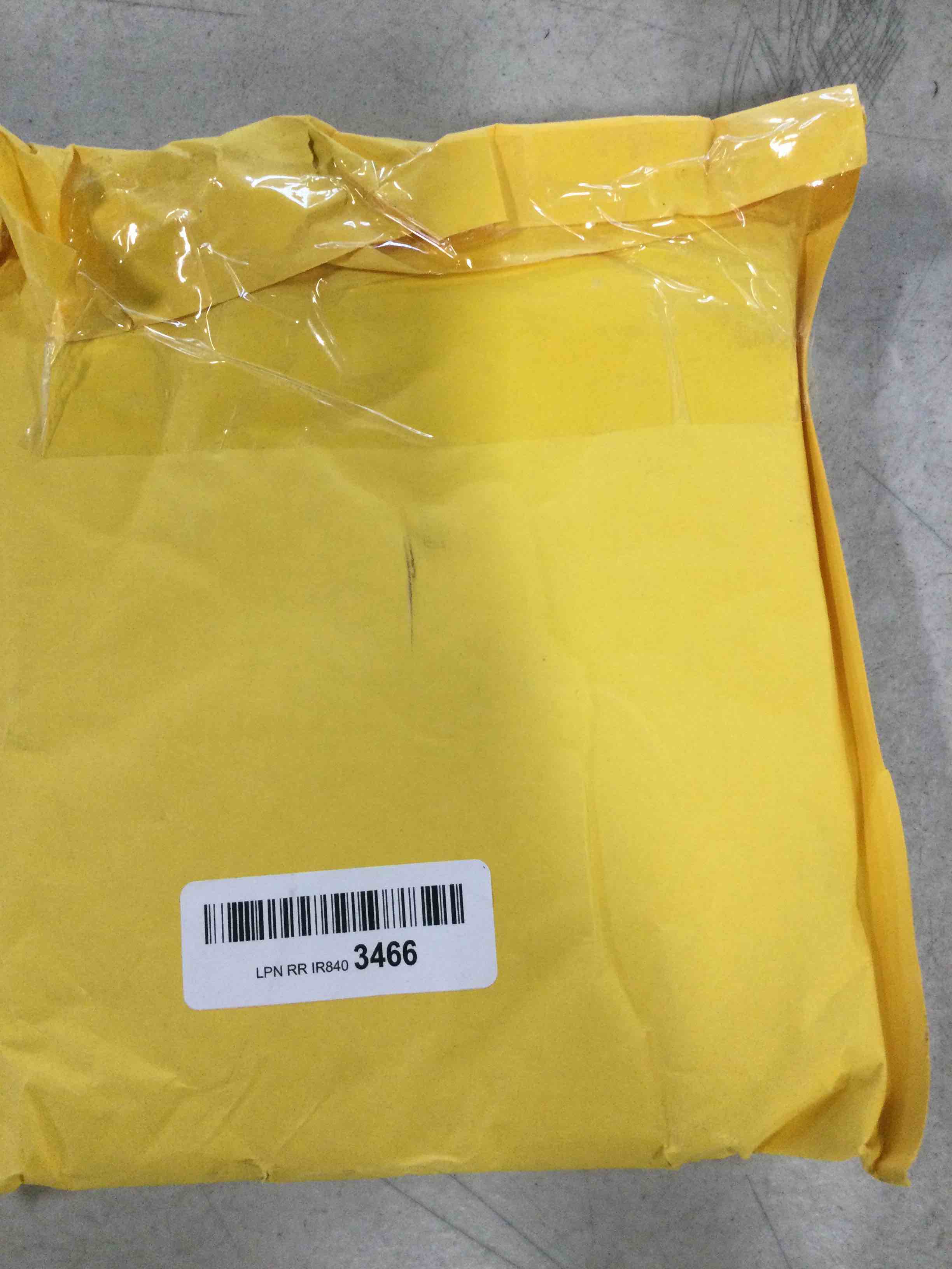 https://s3.amazonaws.com/lotting-images-prod/bidfta/RED6322132_1716554280706.jpeg