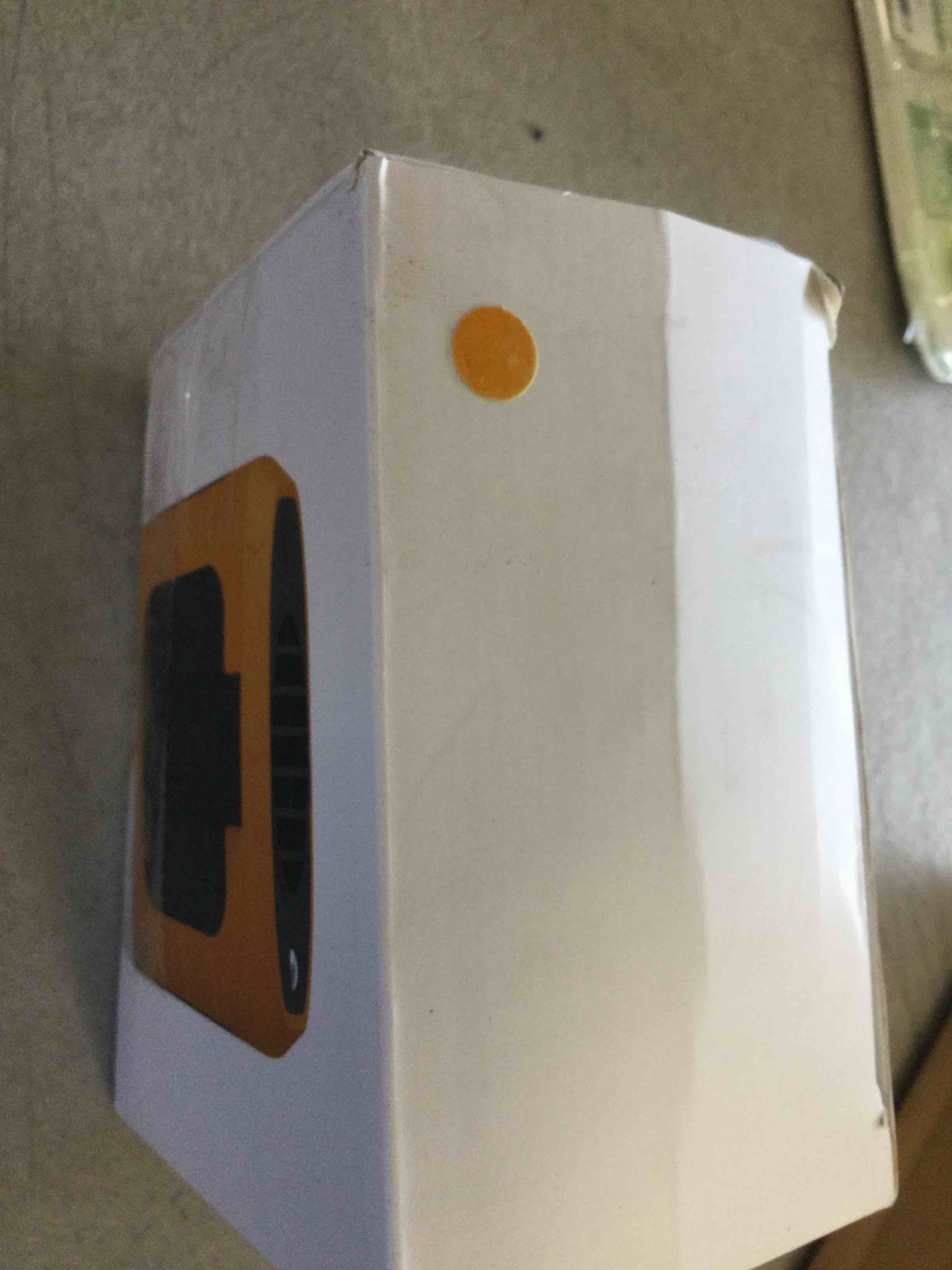 https://s3.amazonaws.com/lotting-images-prod/bidfta/RED6322437_1716901094026.jpeg