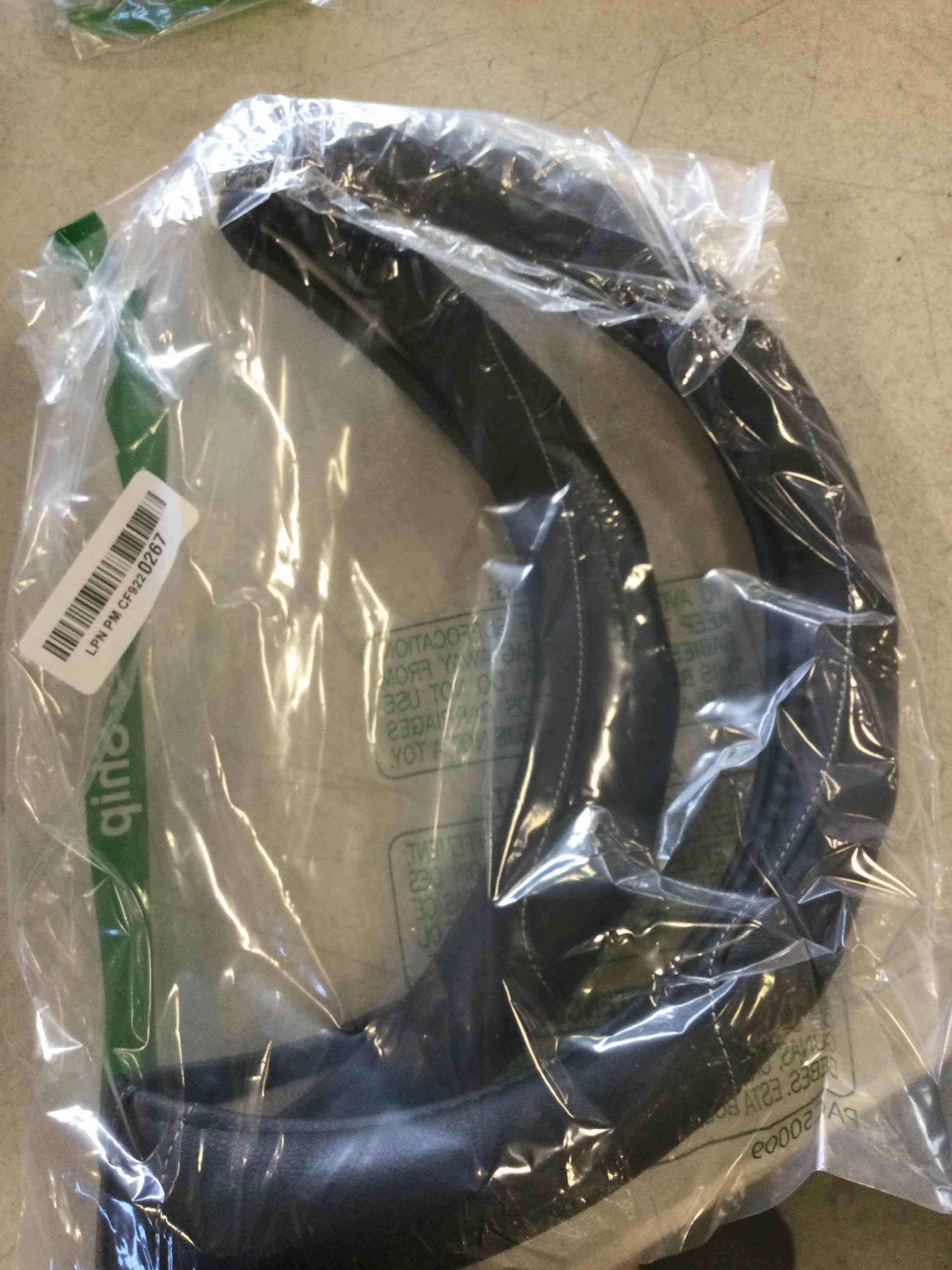 https://s3.amazonaws.com/lotting-images-prod/bidfta/RED6322457_1716902333373.jpeg