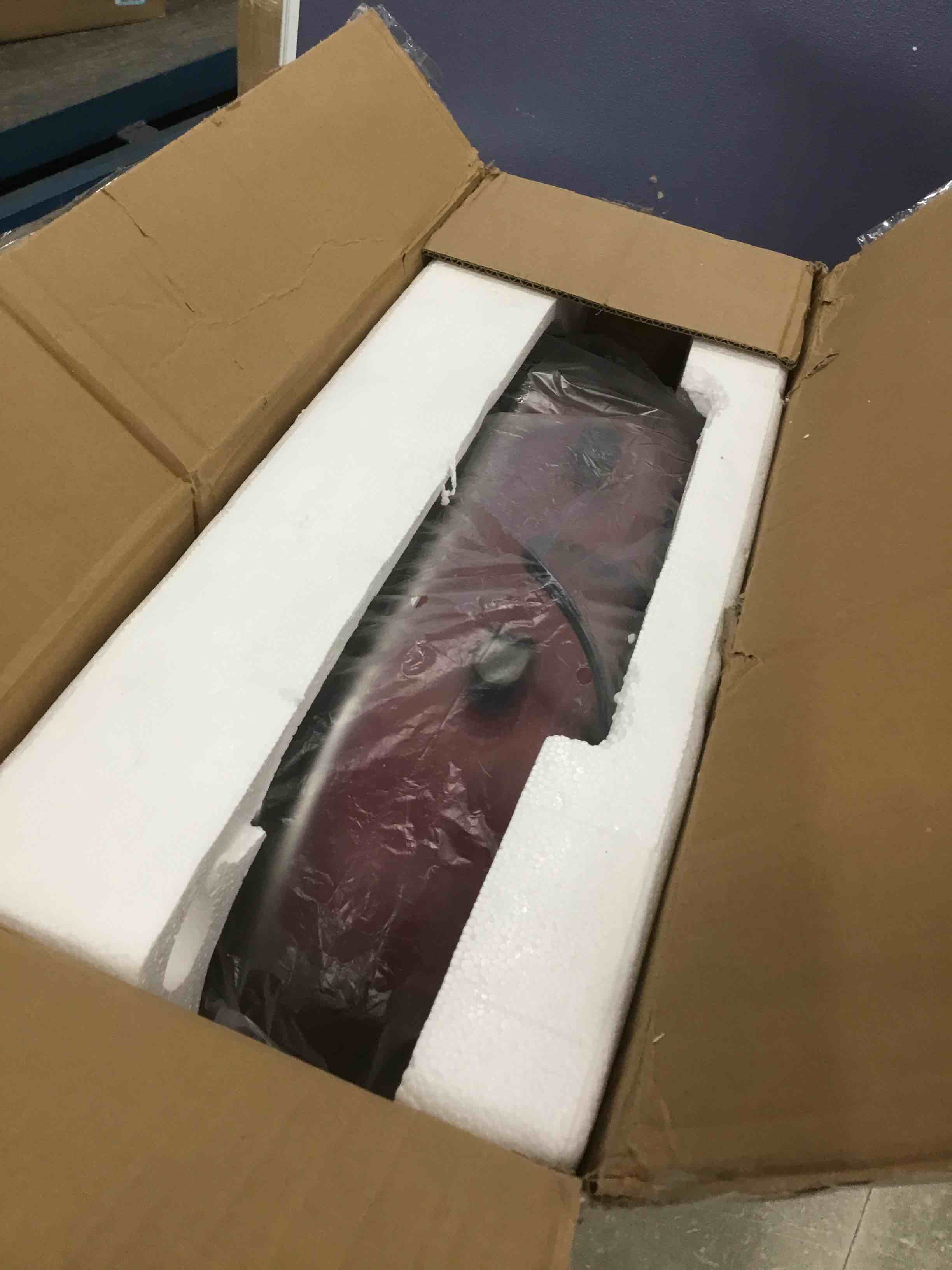 https://s3.amazonaws.com/lotting-images-prod/bidfta/RED6324672_1712578665824.jpeg