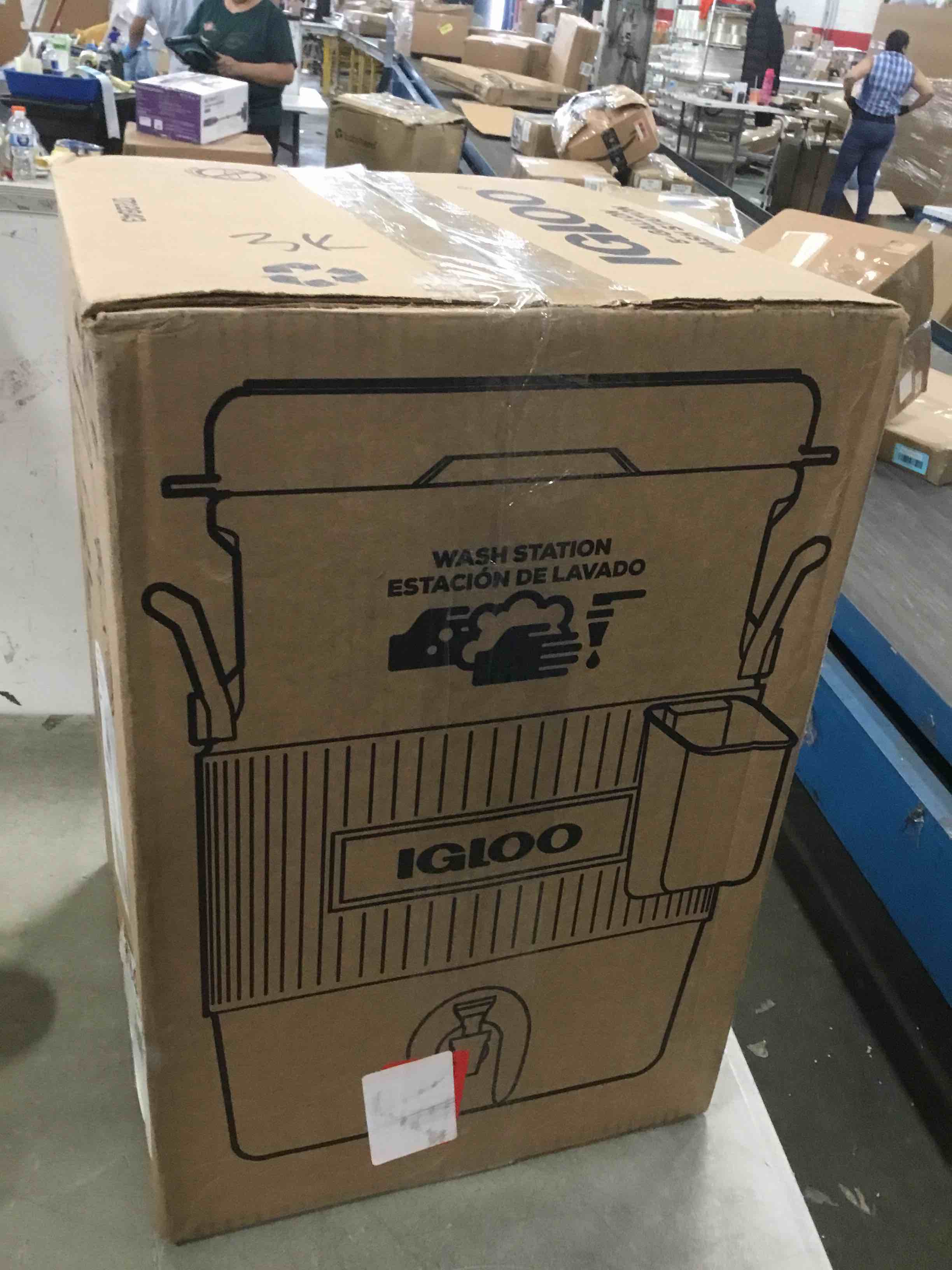 https://s3.amazonaws.com/lotting-images-prod/bidfta/RED6325102_1712679272545.jpeg