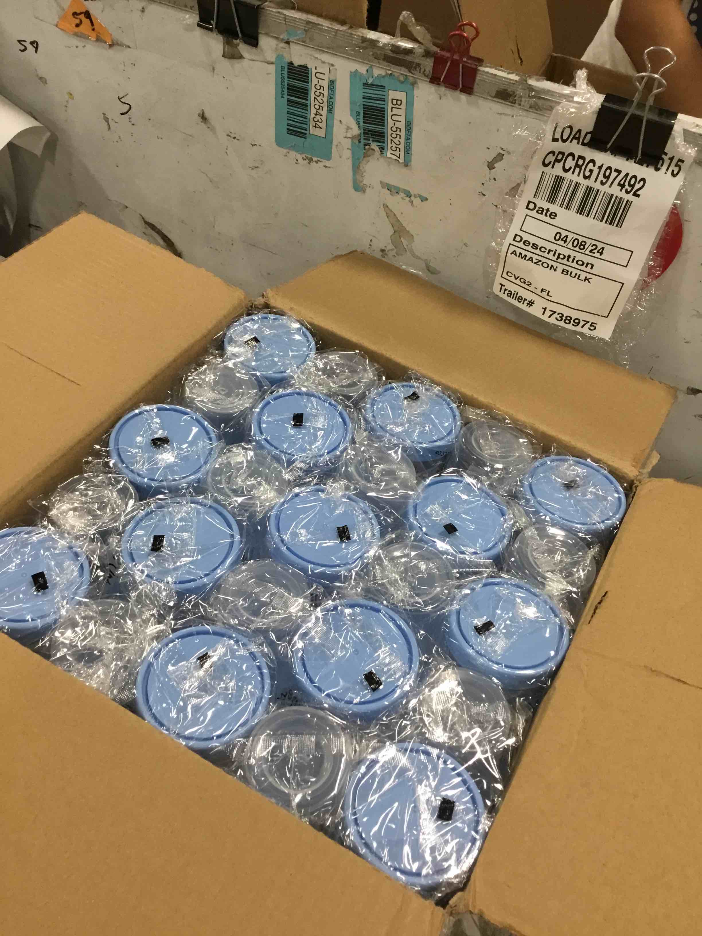 https://s3.amazonaws.com/lotting-images-prod/bidfta/RED6325515_1712843646875.jpeg