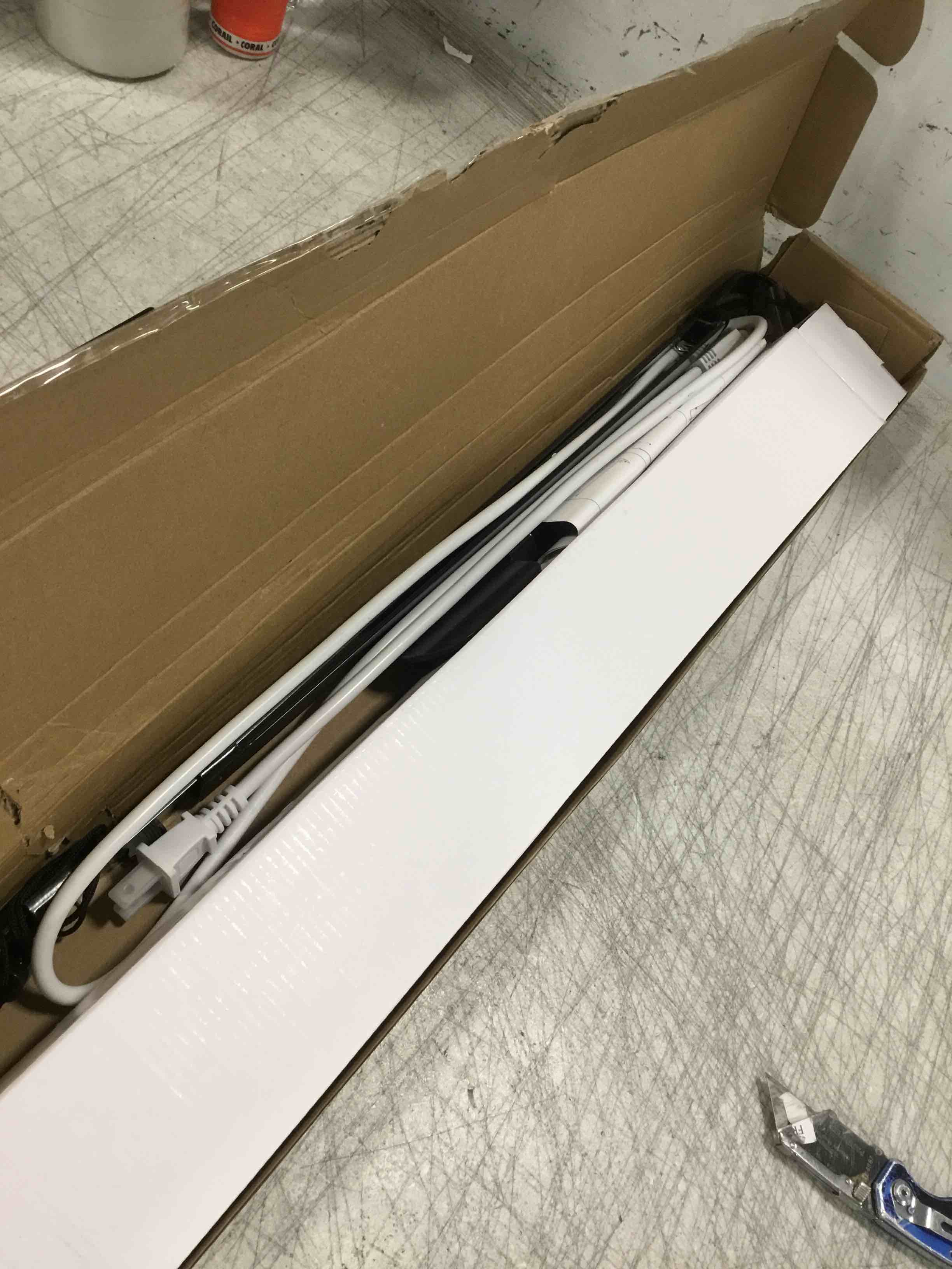 https://s3.amazonaws.com/lotting-images-prod/bidfta/RED6325523_1712845878039.jpeg