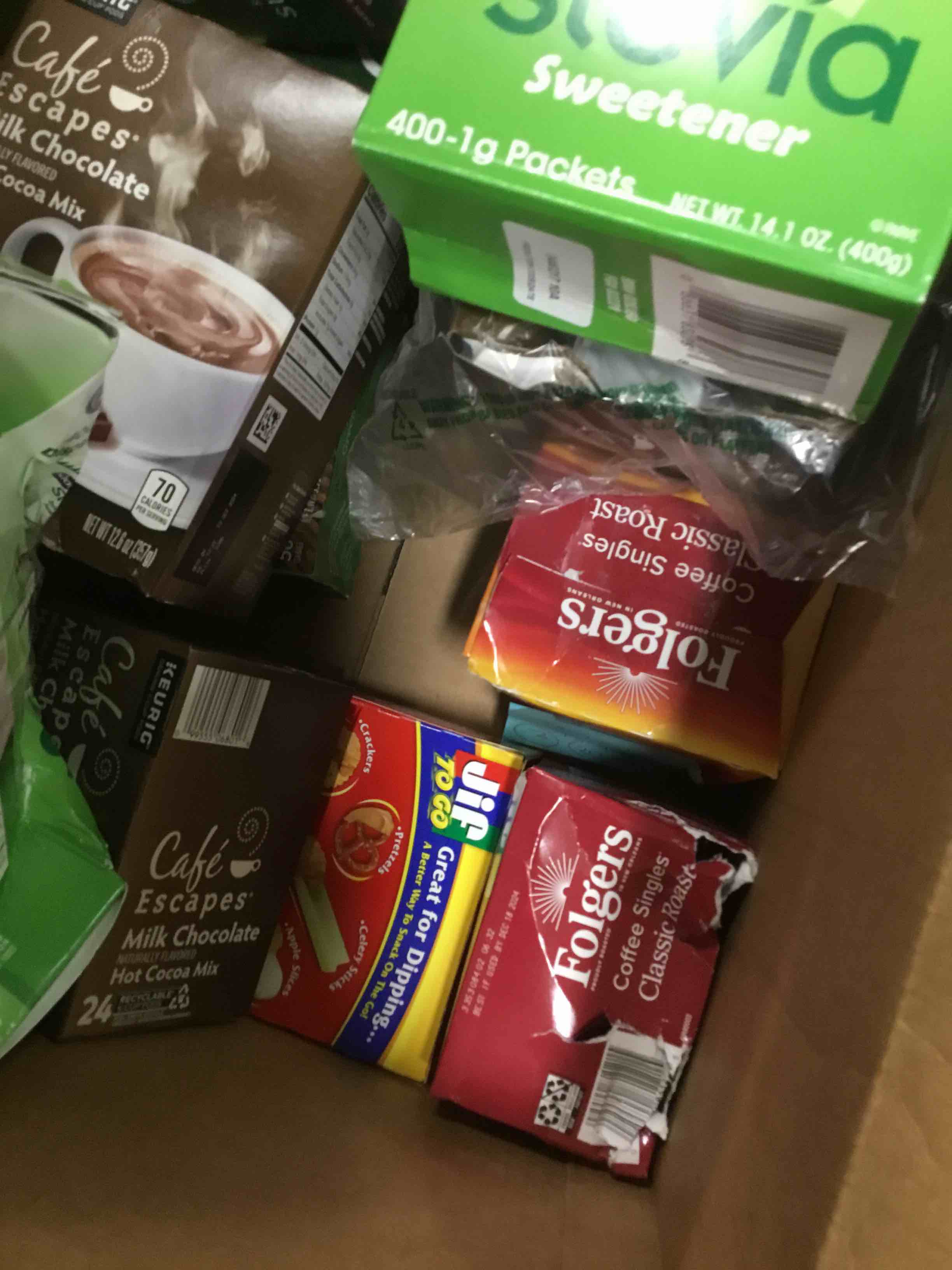 https://s3.amazonaws.com/lotting-images-prod/bidfta/RED6325742_1712928741119.jpeg