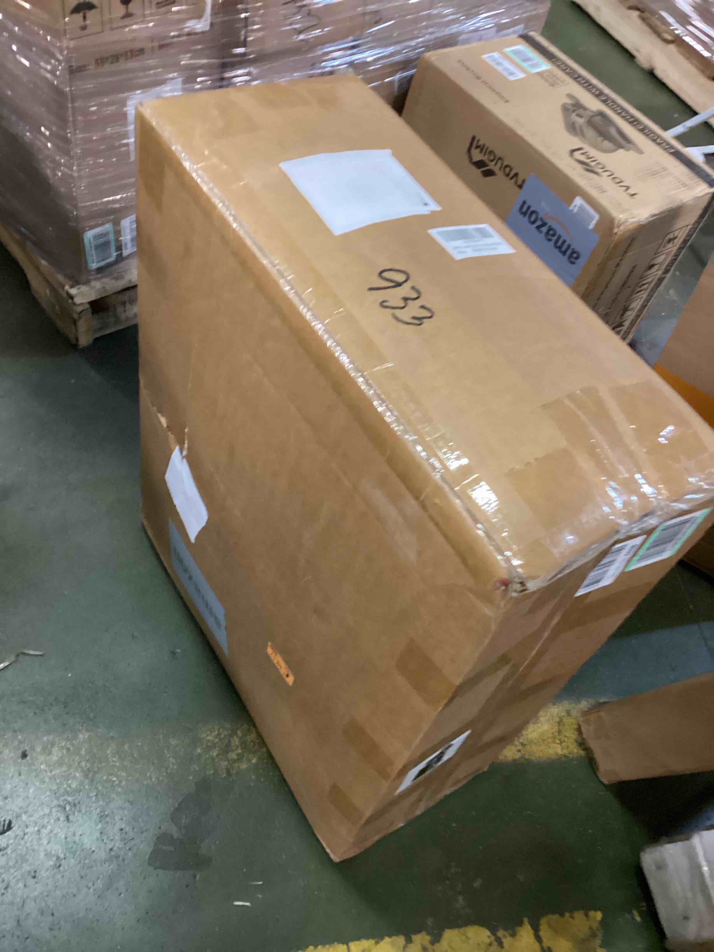 https://s3.amazonaws.com/lotting-images-prod/bidfta/RED6326077_1712232743478.jpeg
