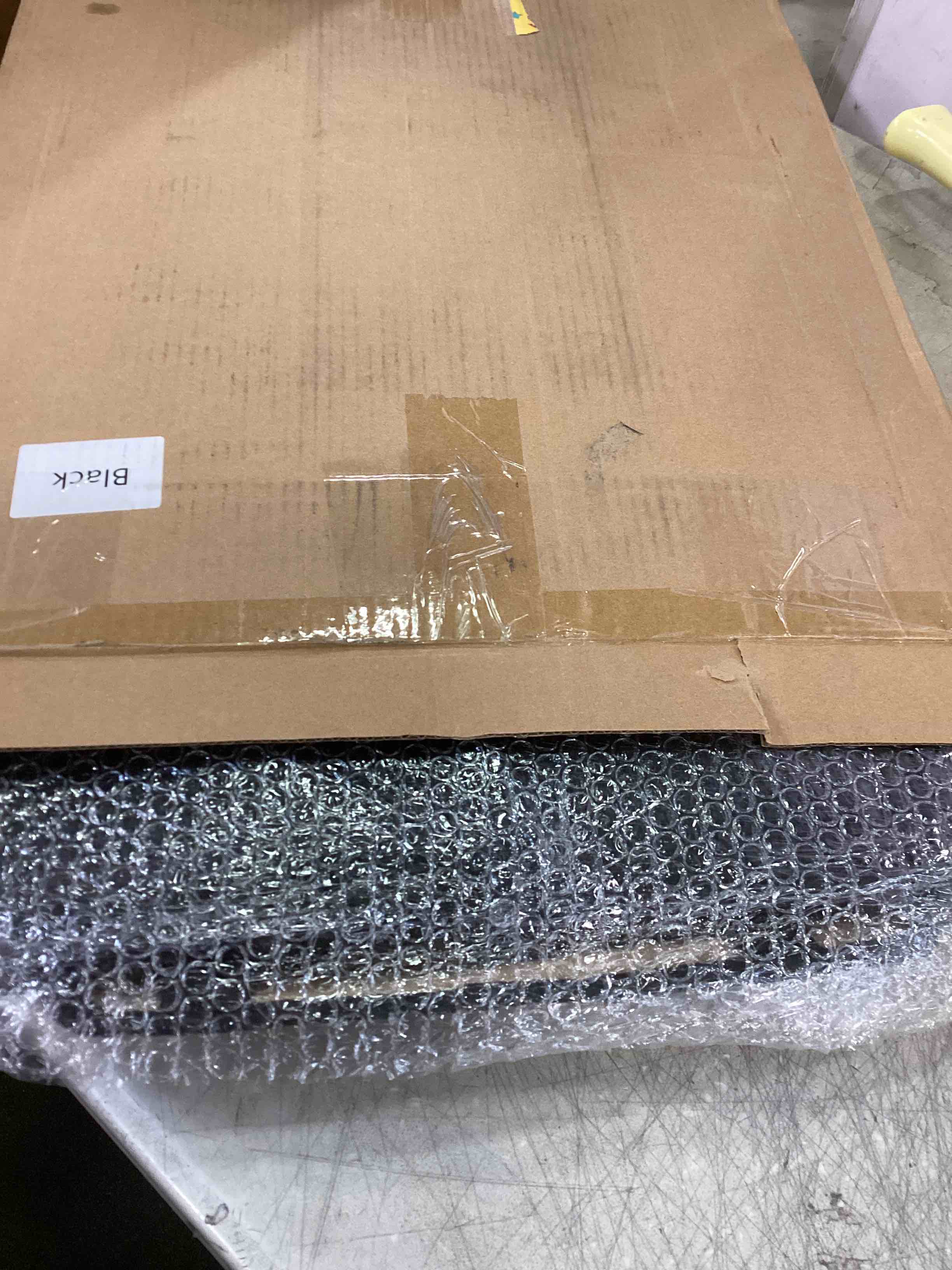 https://s3.amazonaws.com/lotting-images-prod/bidfta/RED6326264_1712328681918.jpeg