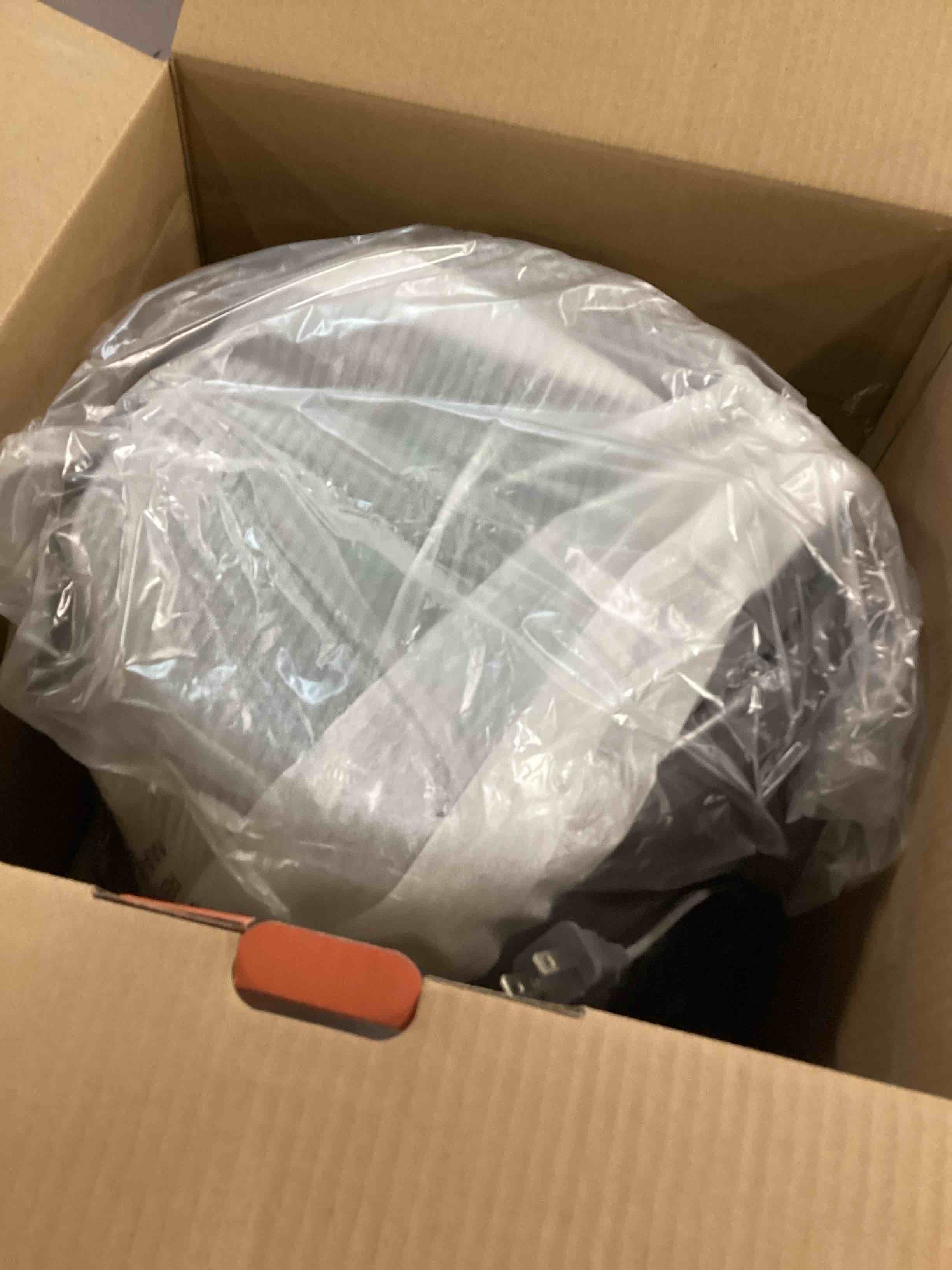 https://s3.amazonaws.com/lotting-images-prod/bidfta/RED6326735_1712751081788.jpeg