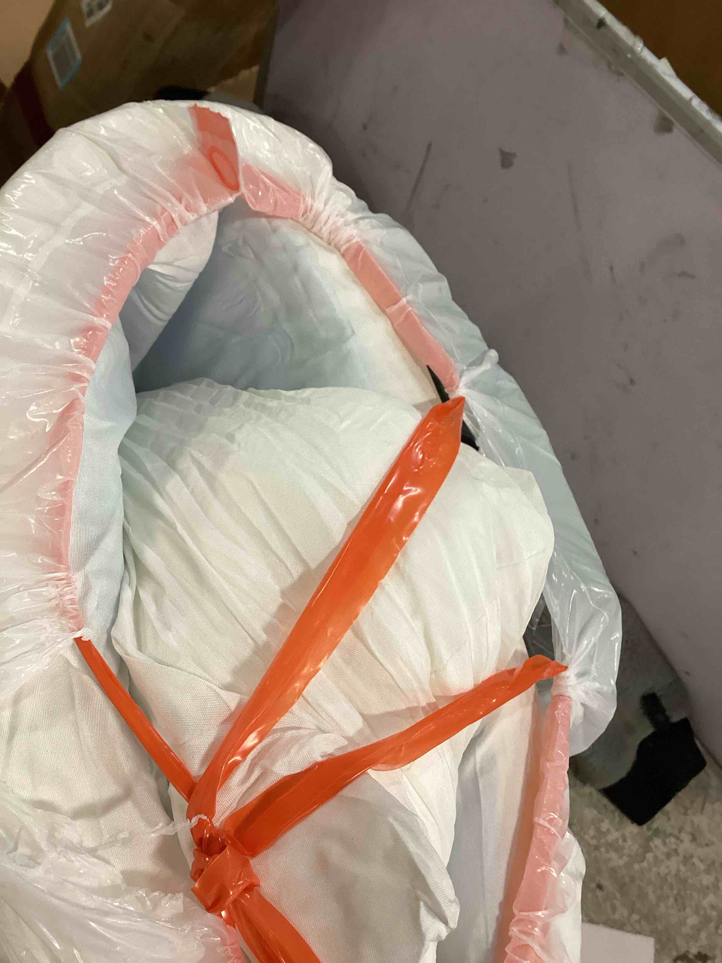 https://s3.amazonaws.com/lotting-images-prod/bidfta/RED6326764_1712754488818.jpeg