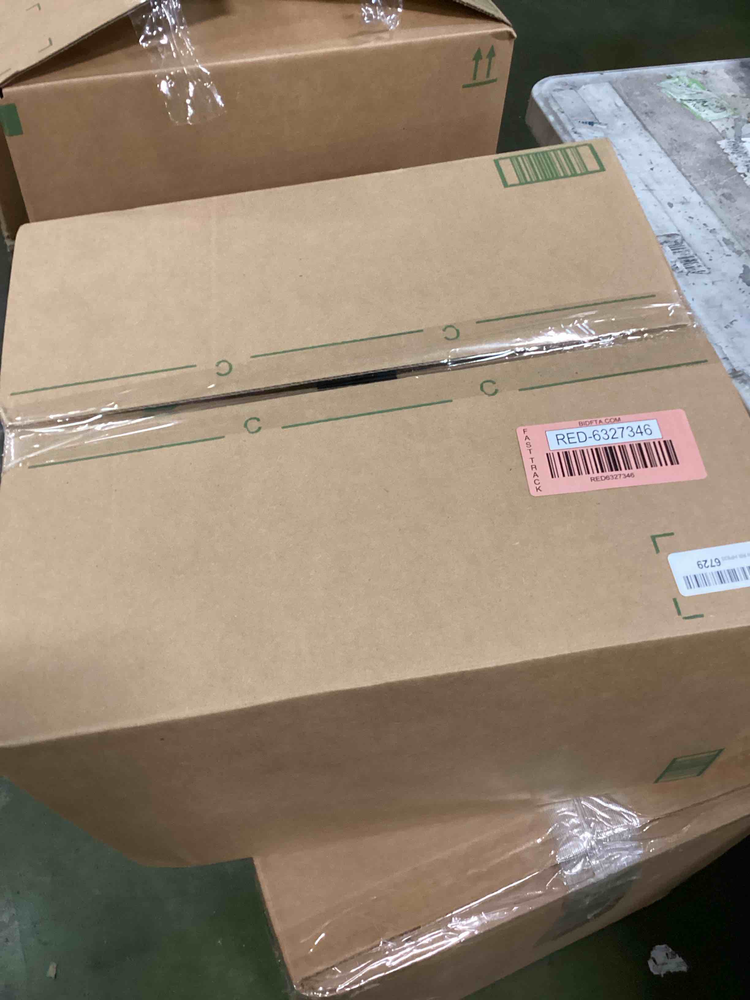 https://s3.amazonaws.com/lotting-images-prod/bidfta/RED6327346_1712843376474.jpeg