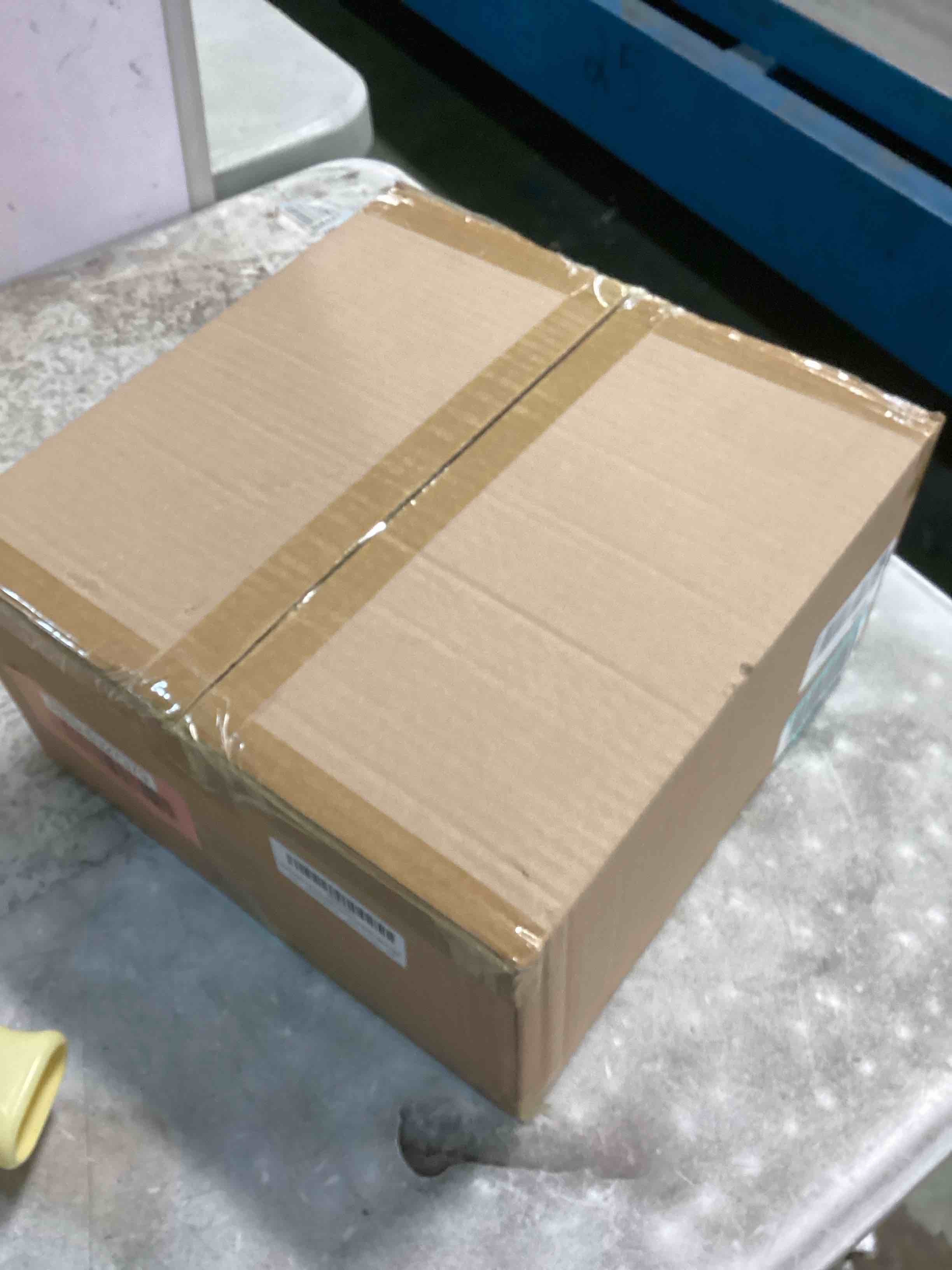 https://s3.amazonaws.com/lotting-images-prod/bidfta/RED6327379_1712849307053.jpeg
