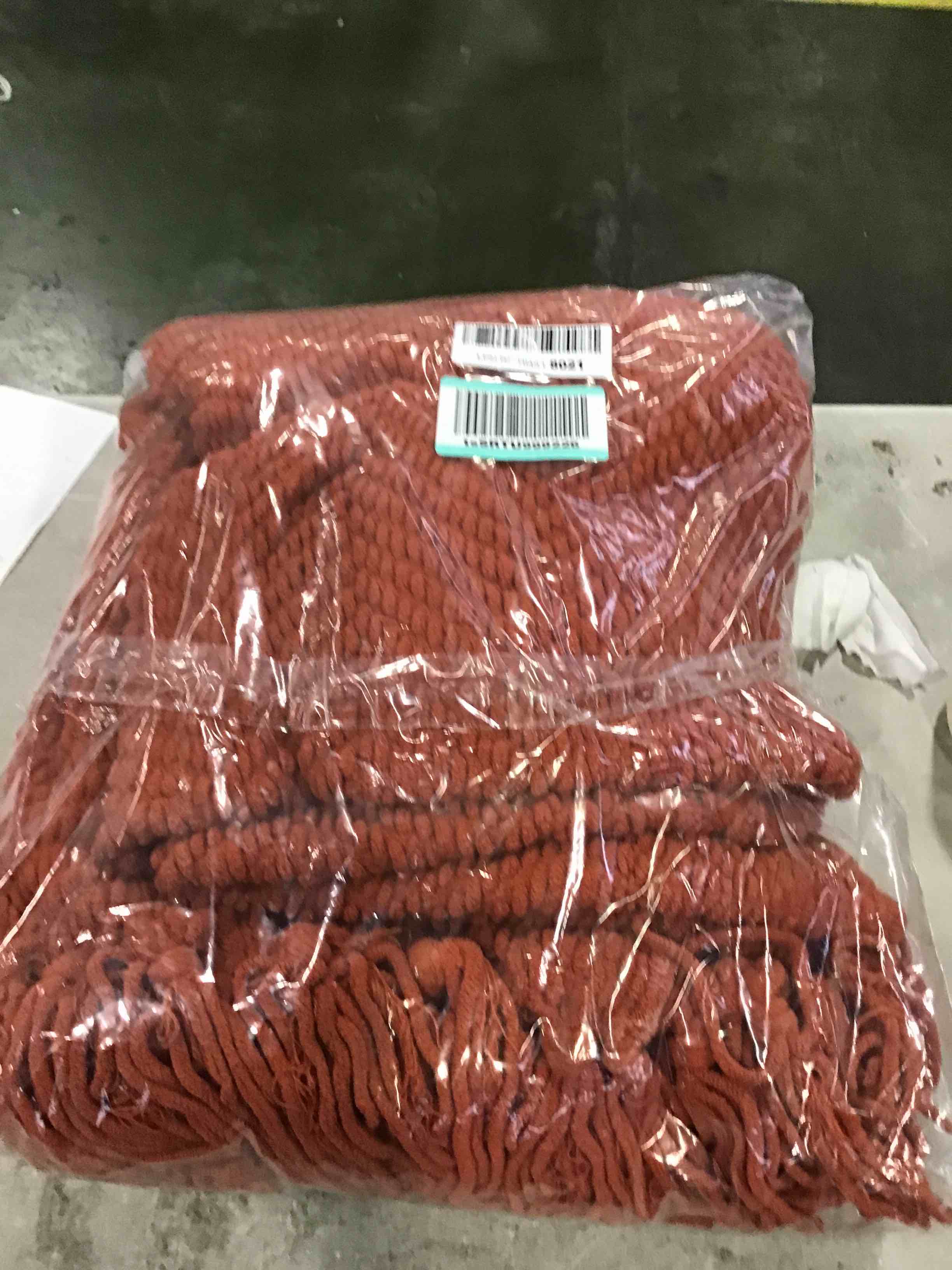 https://s3.amazonaws.com/lotting-images-prod/bidfta/RED6327770_1712665672543.jpeg