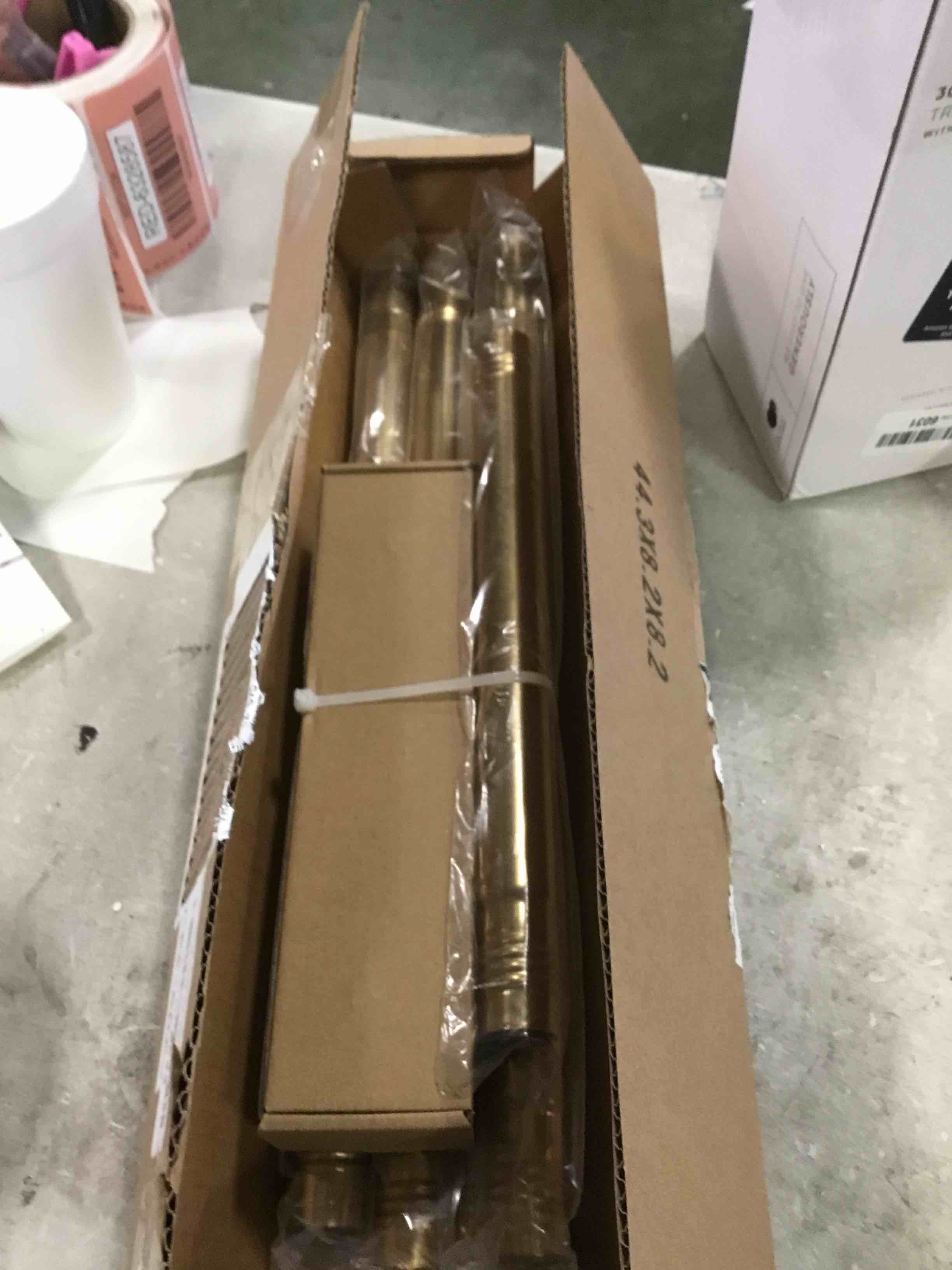 https://s3.amazonaws.com/lotting-images-prod/bidfta/RED6328531_1712847363345.jpeg
