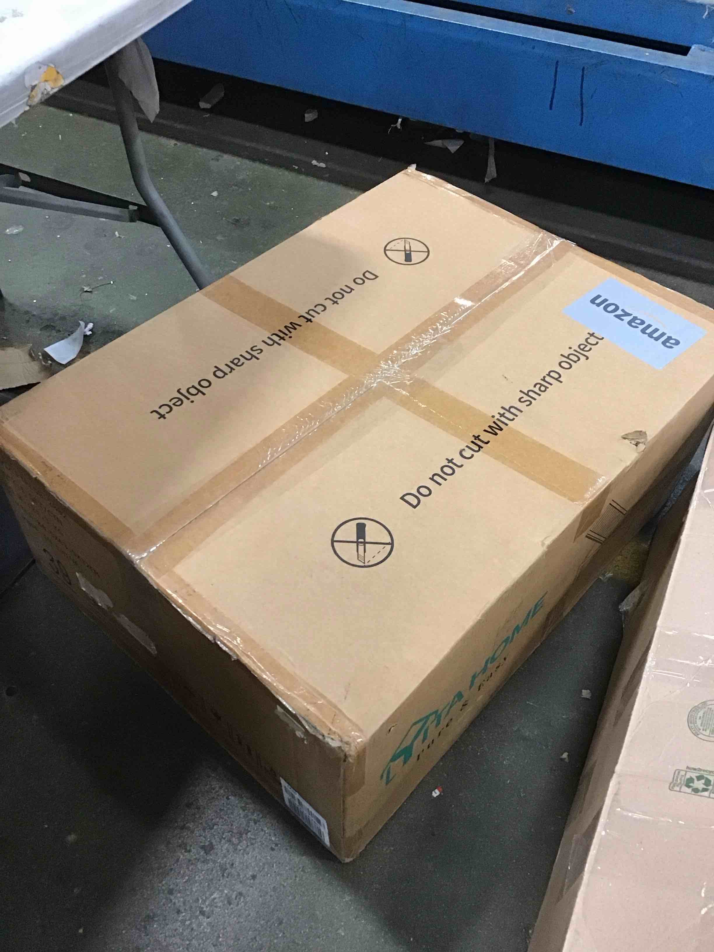 https://s3.amazonaws.com/lotting-images-prod/bidfta/RED6329258_1712330955140.jpeg