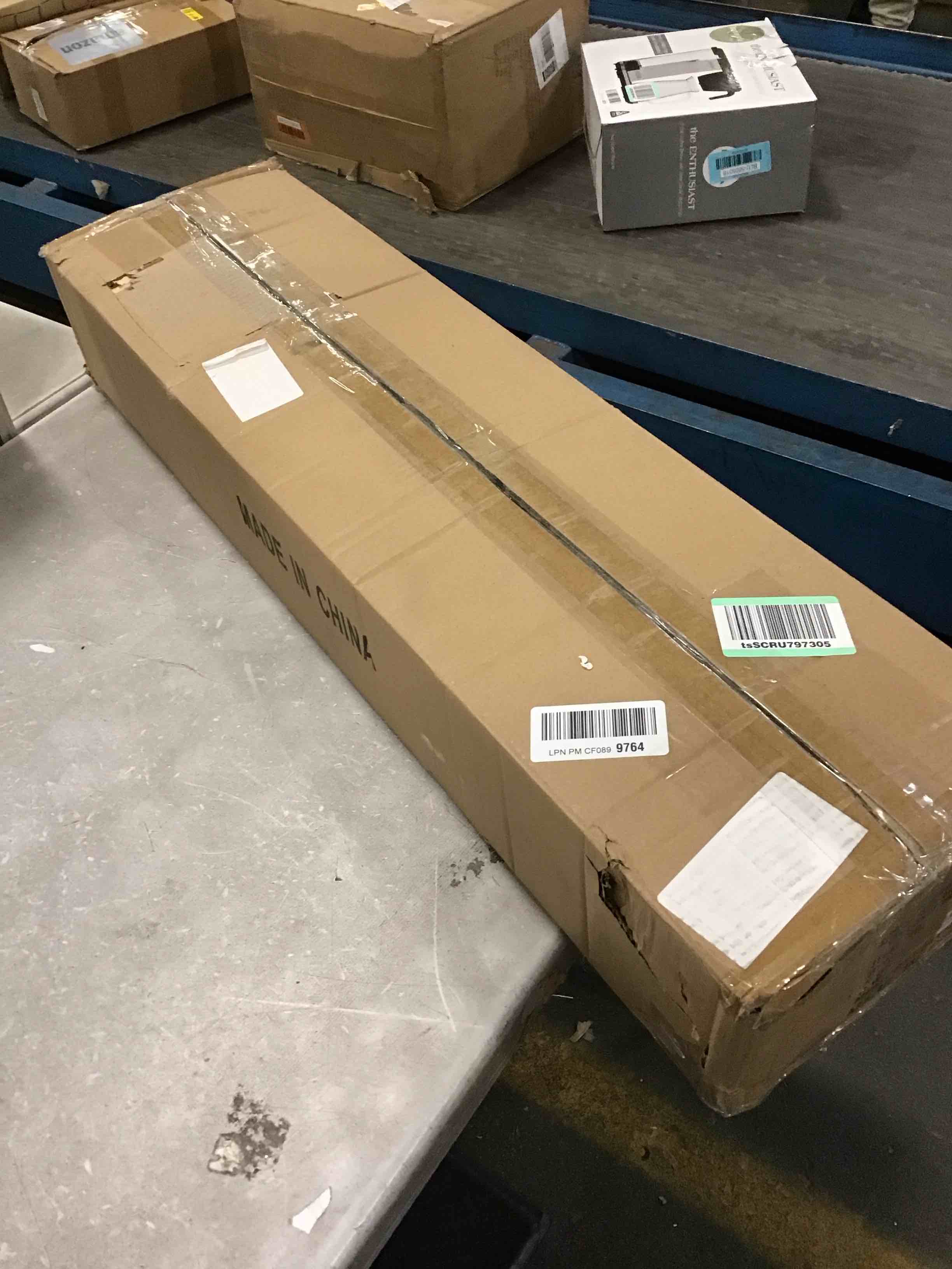 https://s3.amazonaws.com/lotting-images-prod/bidfta/RED6329276_1712334387851.jpeg
