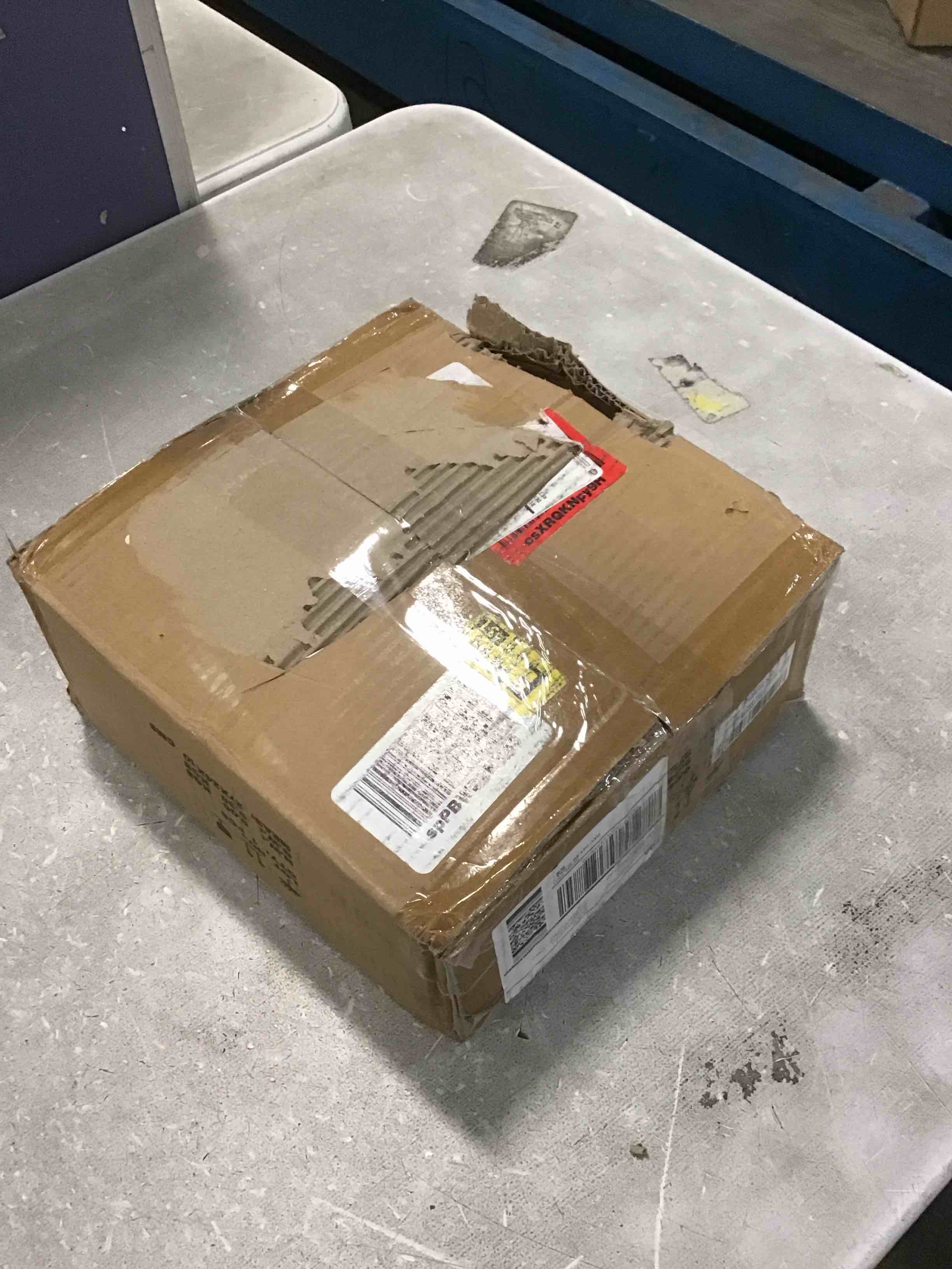 https://s3.amazonaws.com/lotting-images-prod/bidfta/RED6329278_1712334585421.jpeg