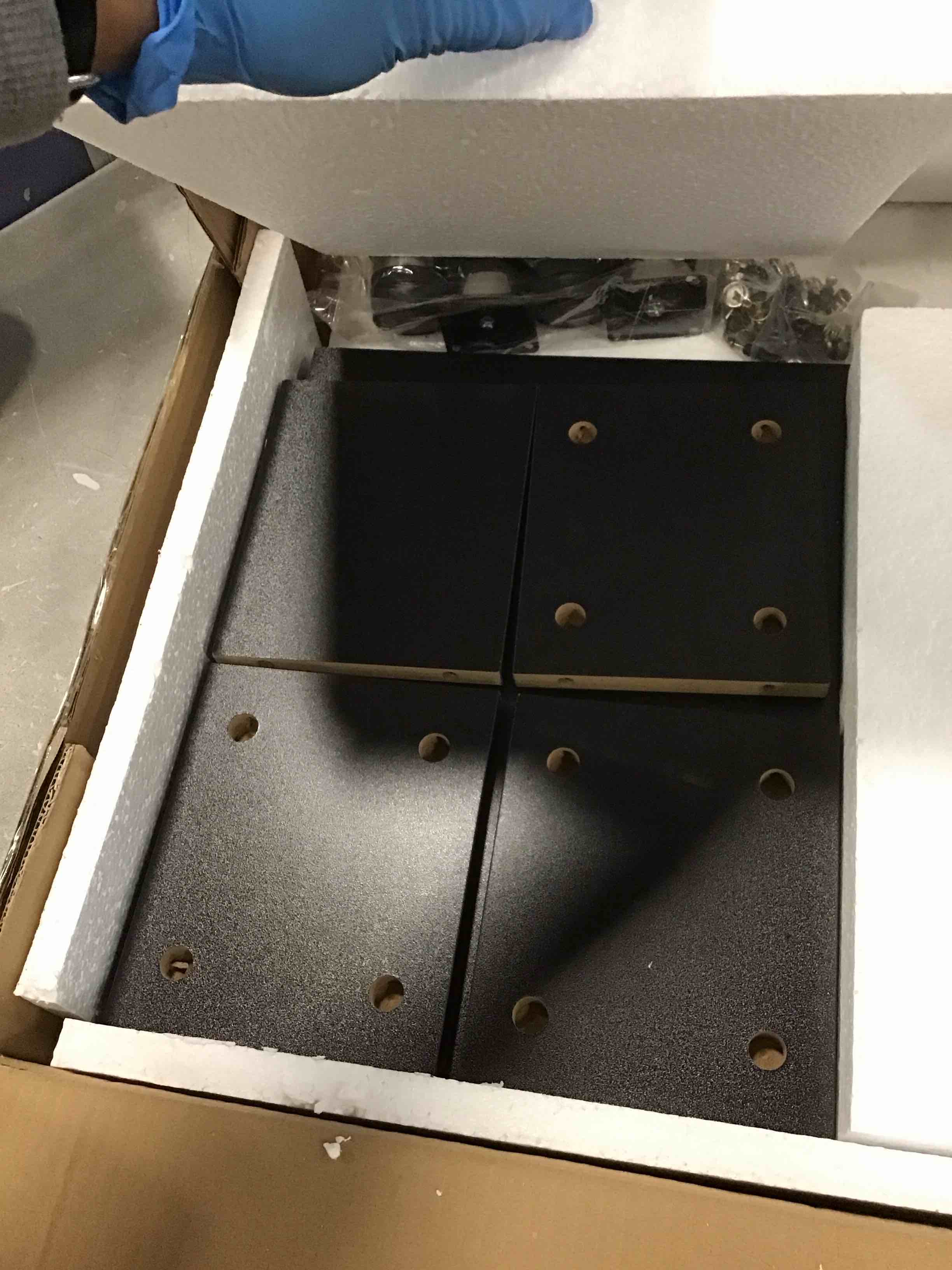 https://s3.amazonaws.com/lotting-images-prod/bidfta/RED6329356_1712345964007.jpeg