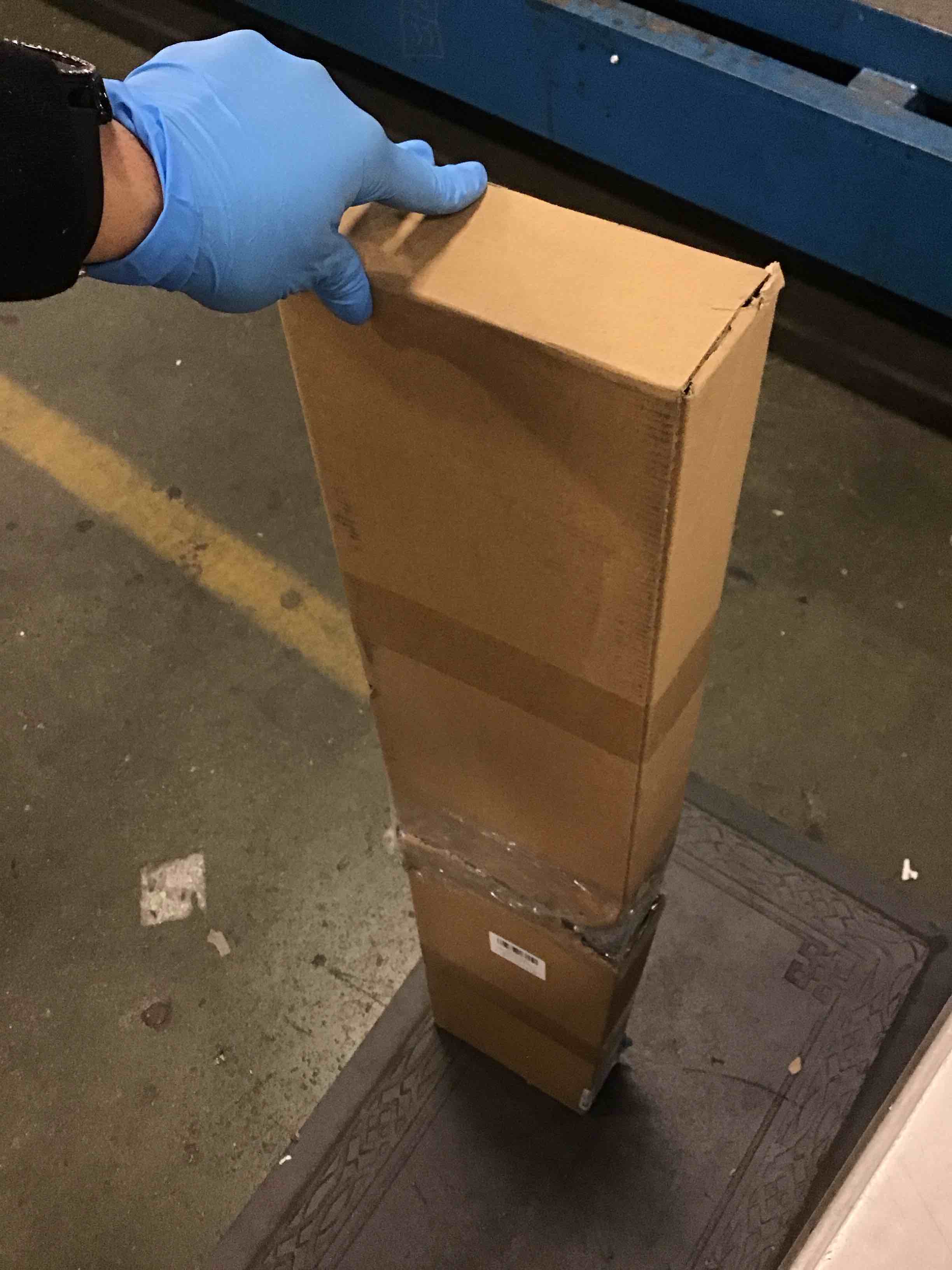 https://s3.amazonaws.com/lotting-images-prod/bidfta/RED6329693_1712584206118.jpeg
