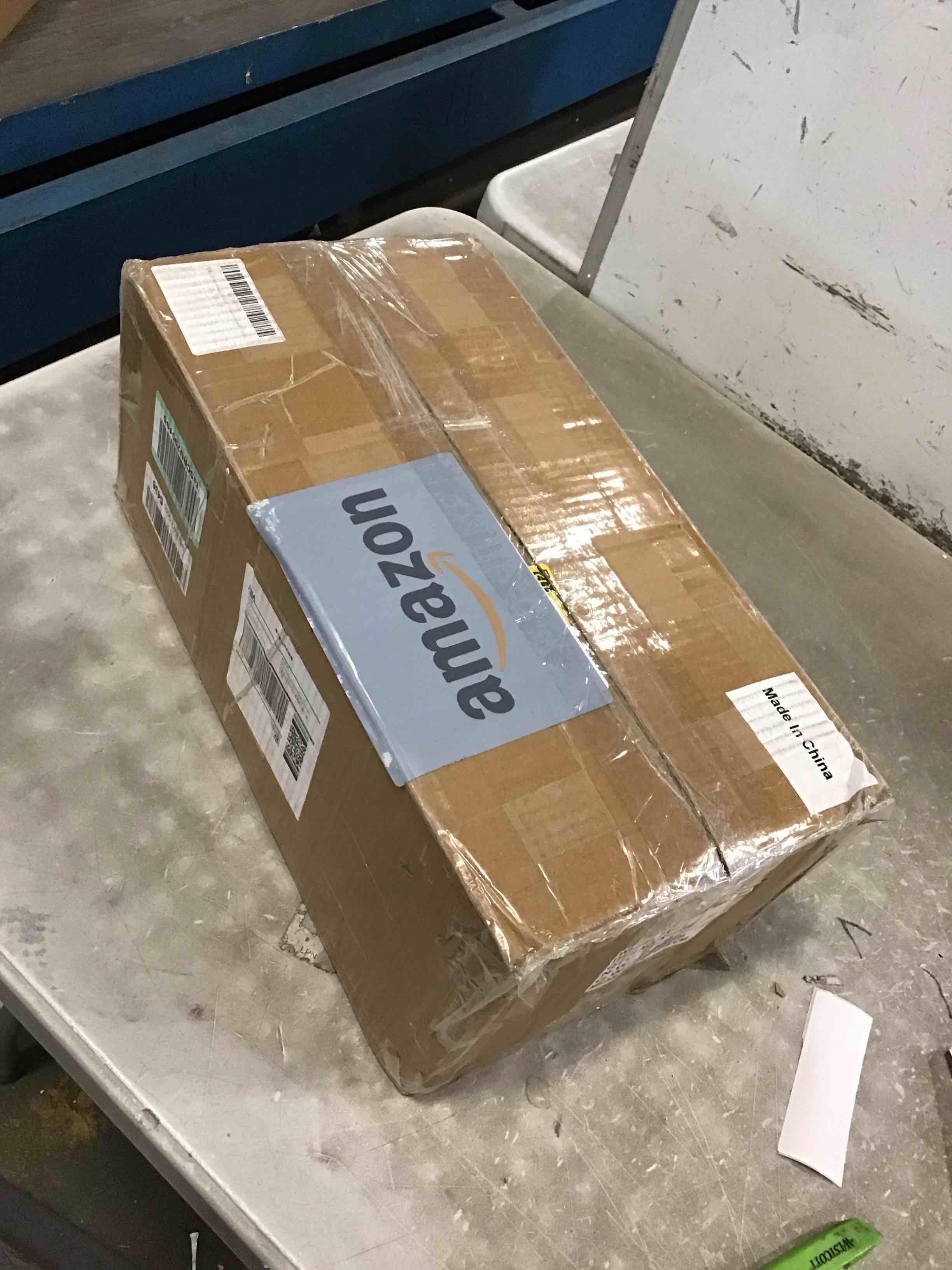 https://s3.amazonaws.com/lotting-images-prod/bidfta/RED6329799_1712597513132.jpeg