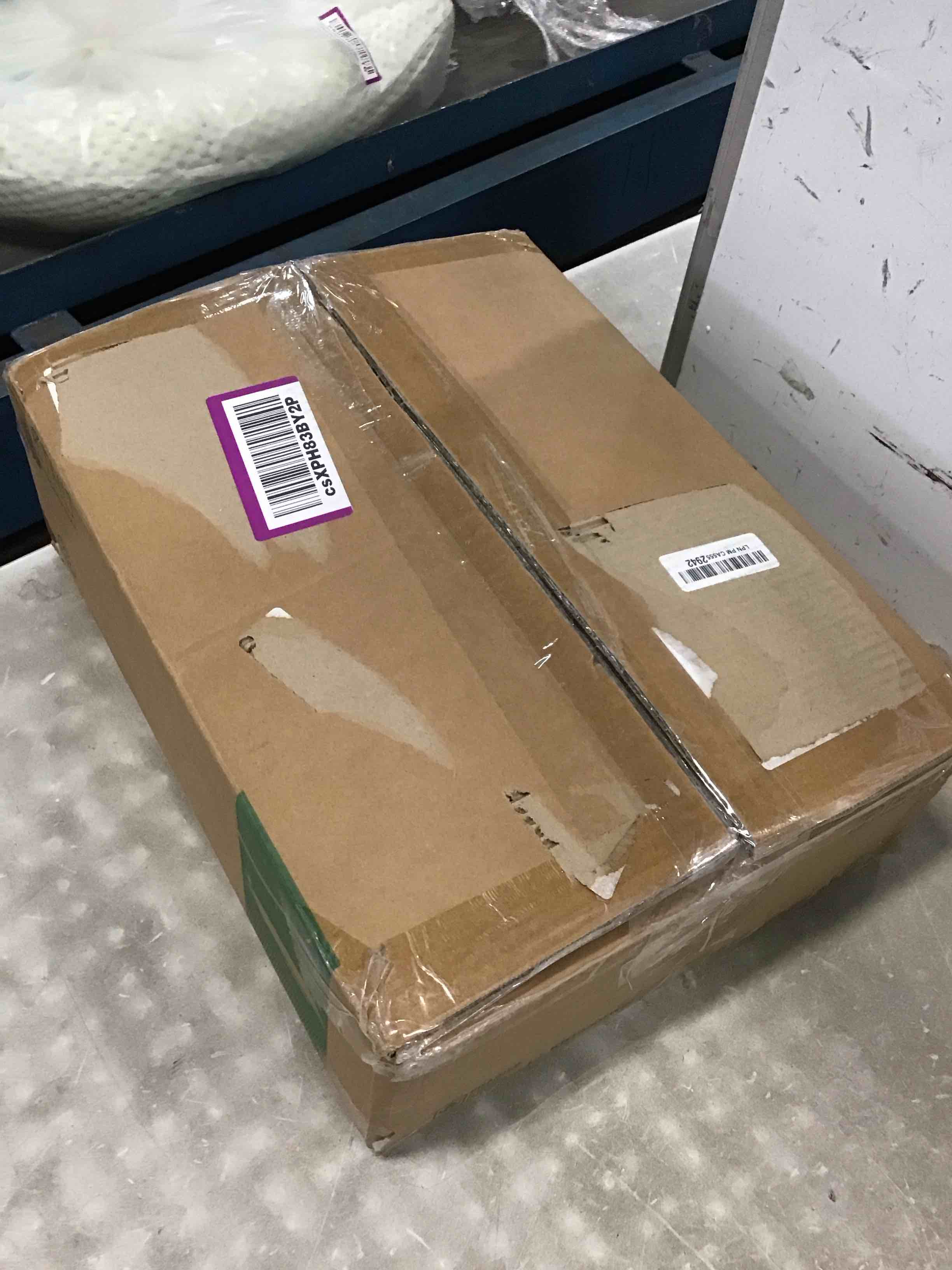https://s3.amazonaws.com/lotting-images-prod/bidfta/RED6329807_1712598671664.jpeg