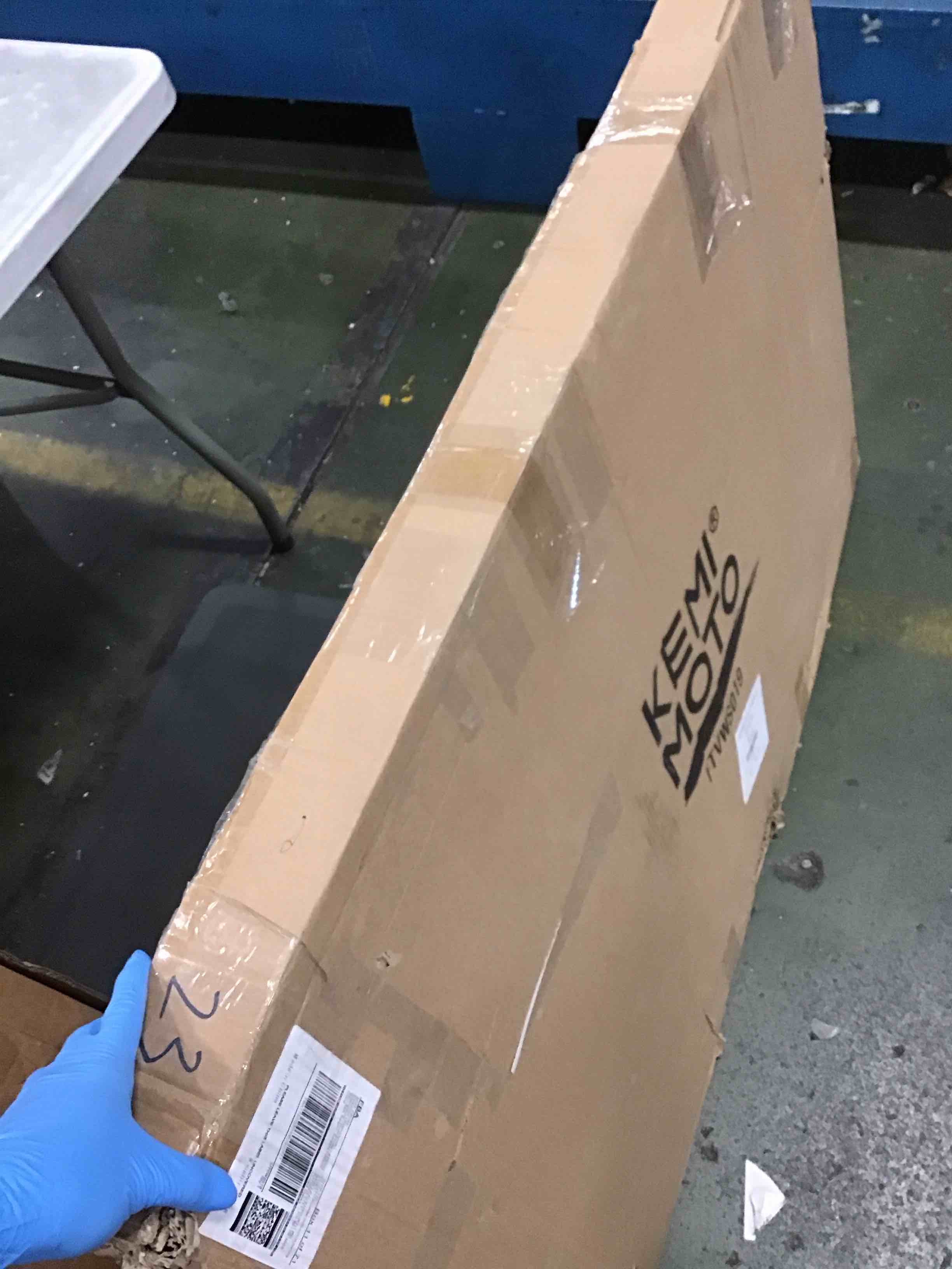https://s3.amazonaws.com/lotting-images-prod/bidfta/RED6329923_1712668838882.jpeg