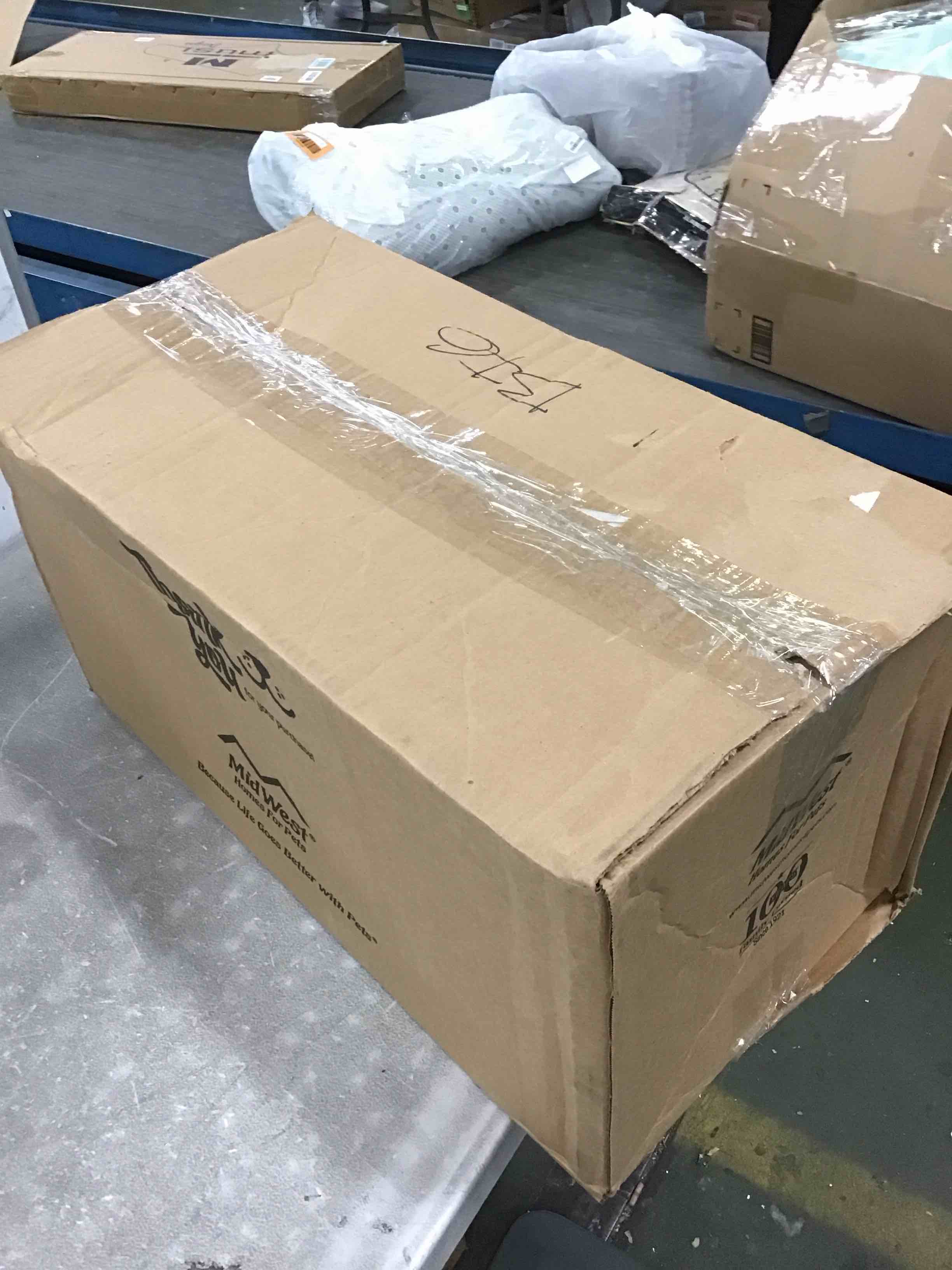 https://s3.amazonaws.com/lotting-images-prod/bidfta/RED6329986_1712680020170.jpeg