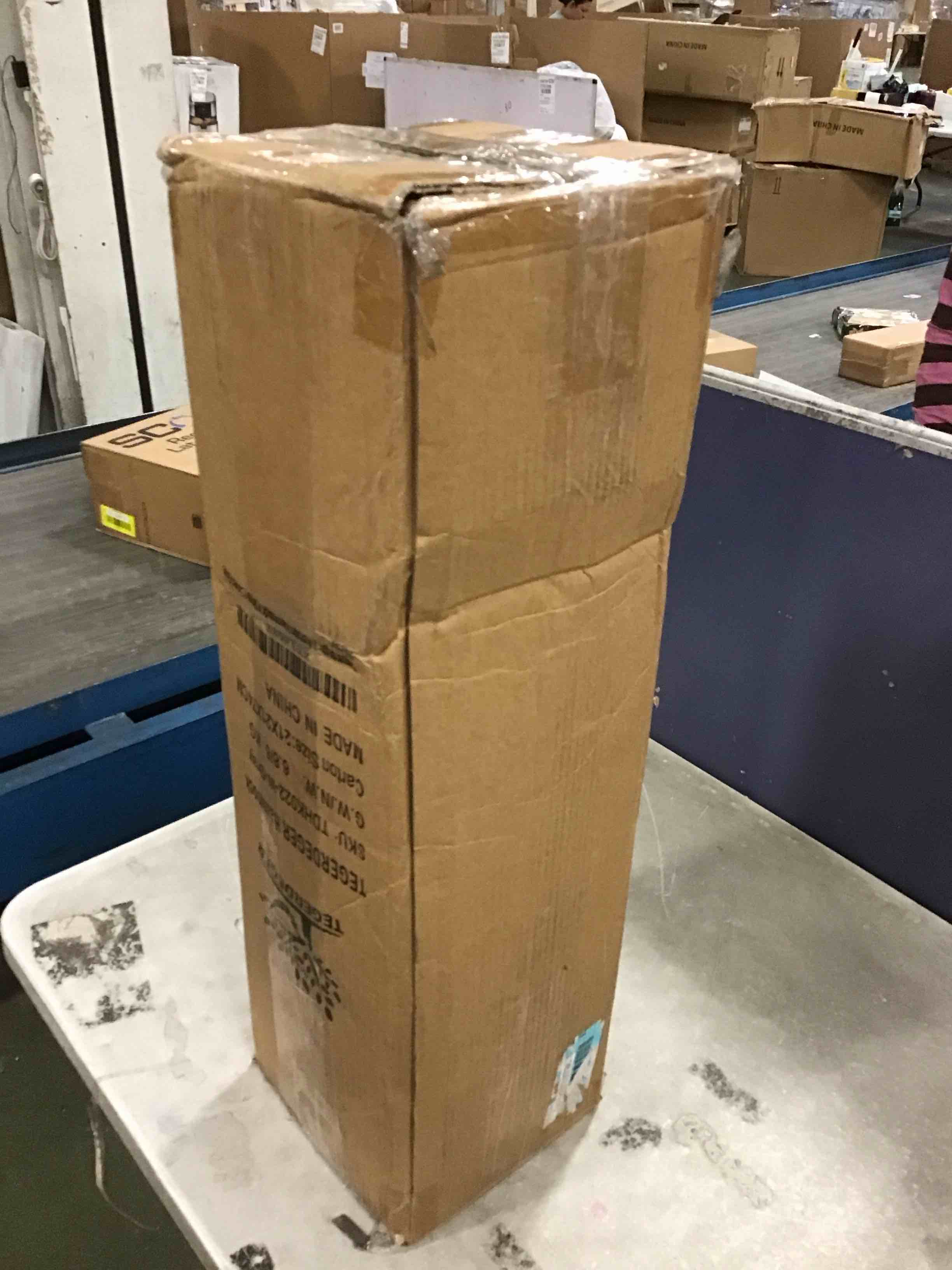 https://s3.amazonaws.com/lotting-images-prod/bidfta/RED6330192_1712748600209.jpeg